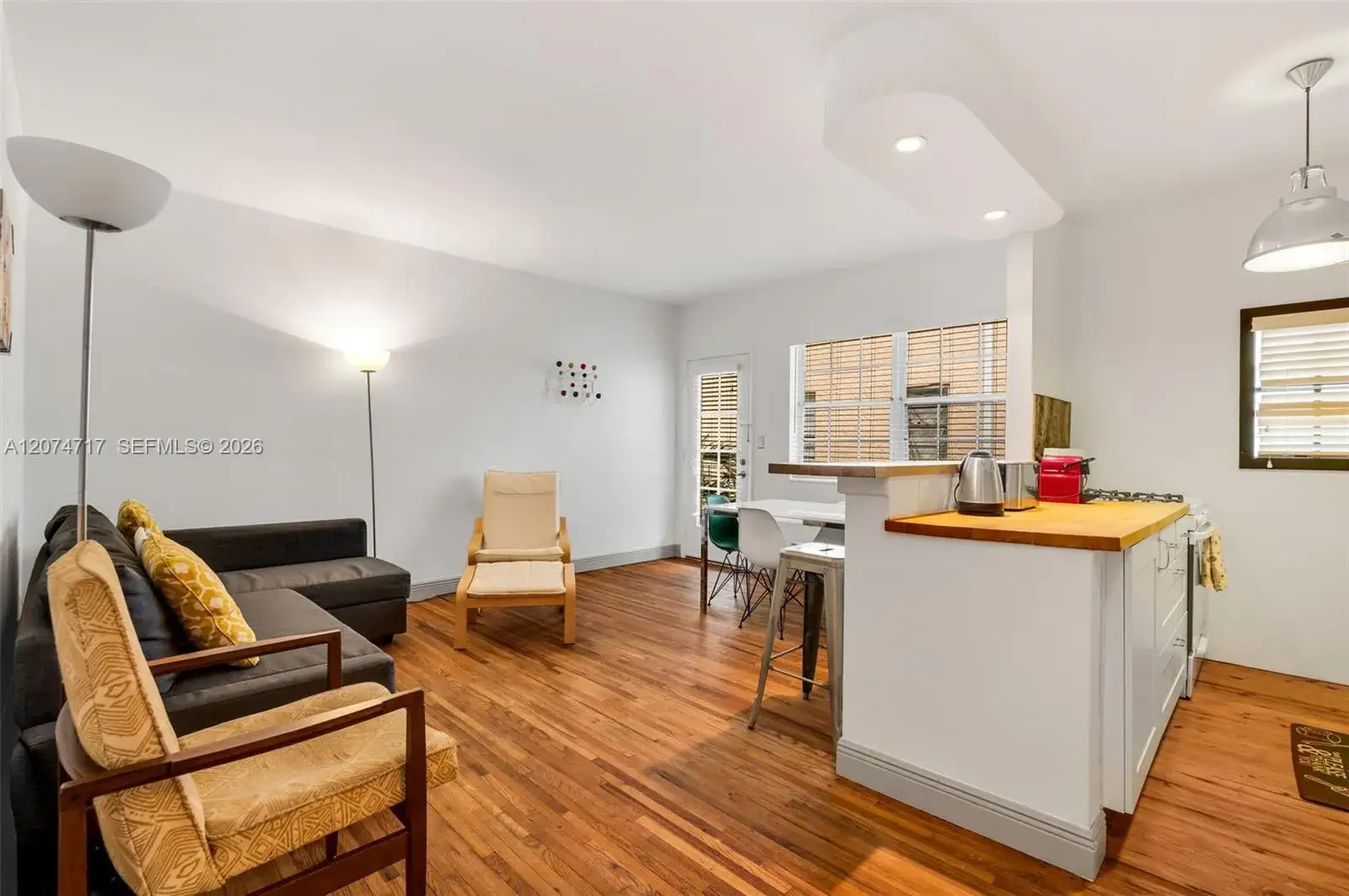 1 bedroom 1 bath Residential Lease for rent at 1551 Michigan Ave # 12, Miami Beach FL 33139