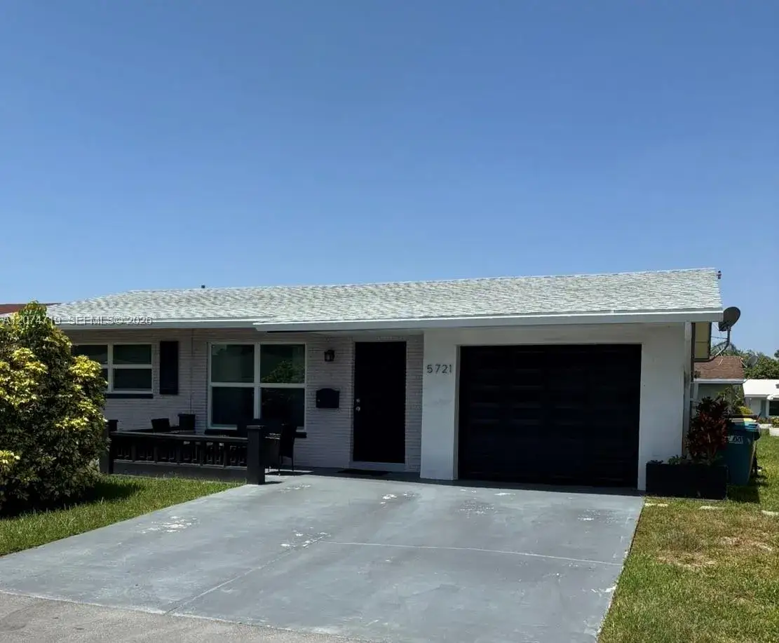 3 bedroom 2 bath Residential for sale at 5721 NW 64th Way, Tamarac FL 33321