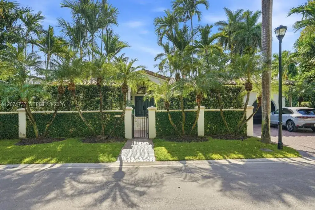 4 bedroom 4 bath Residential for sale at 2532 NW Lake Ave, Miami Beach FL 33140