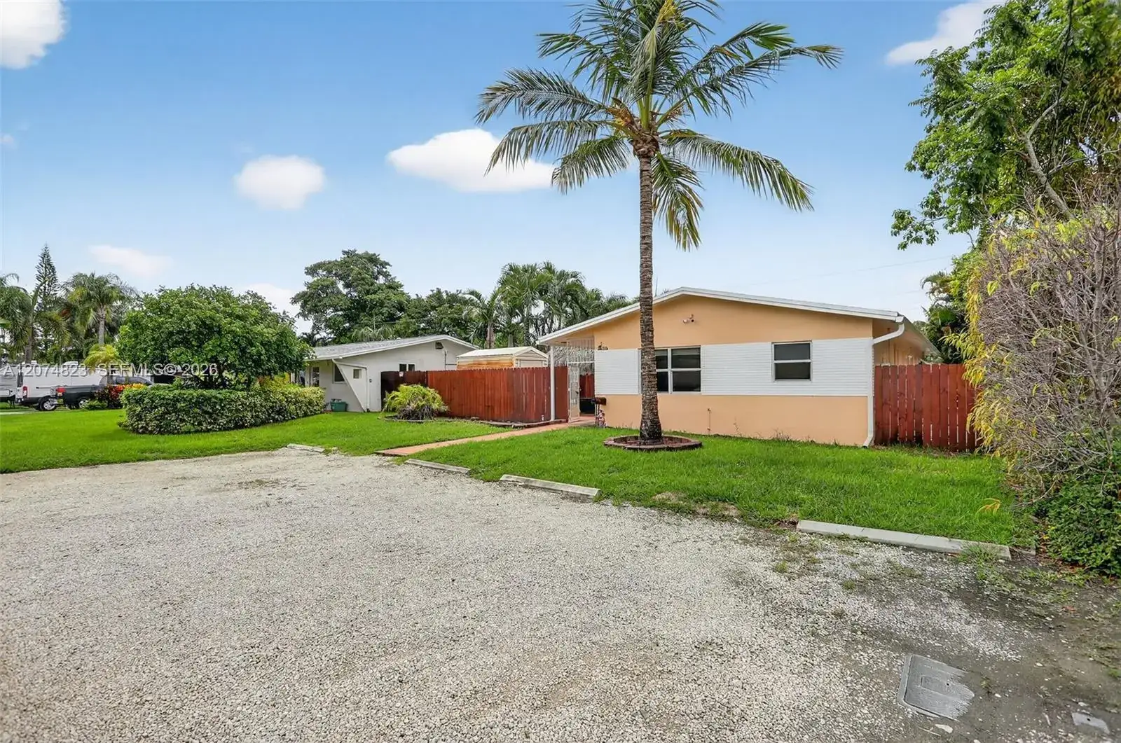 1 bedroom 1 bath Residential Lease for rent at 920 SW 30th St # 3, Fort Lauderdale FL 33315