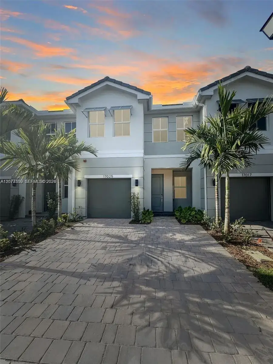 17025 SW 1st Street, Pembroke Pines FL 33027