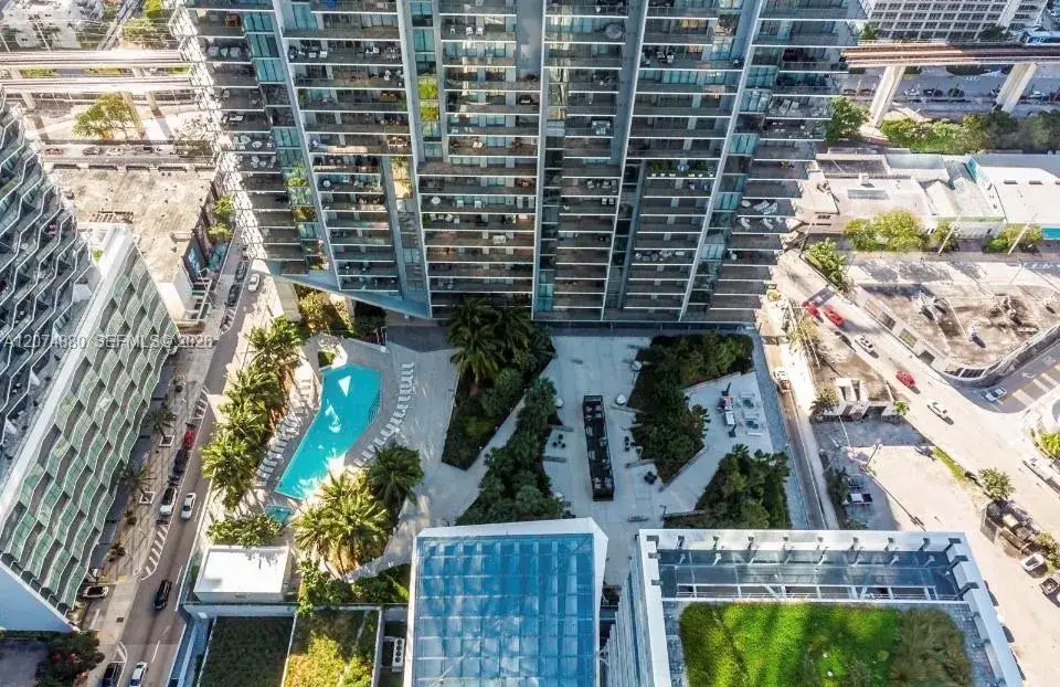 3 bedroom 3 bath Residential for sale at 88 SW 7 # 2112, Miami FL 33130