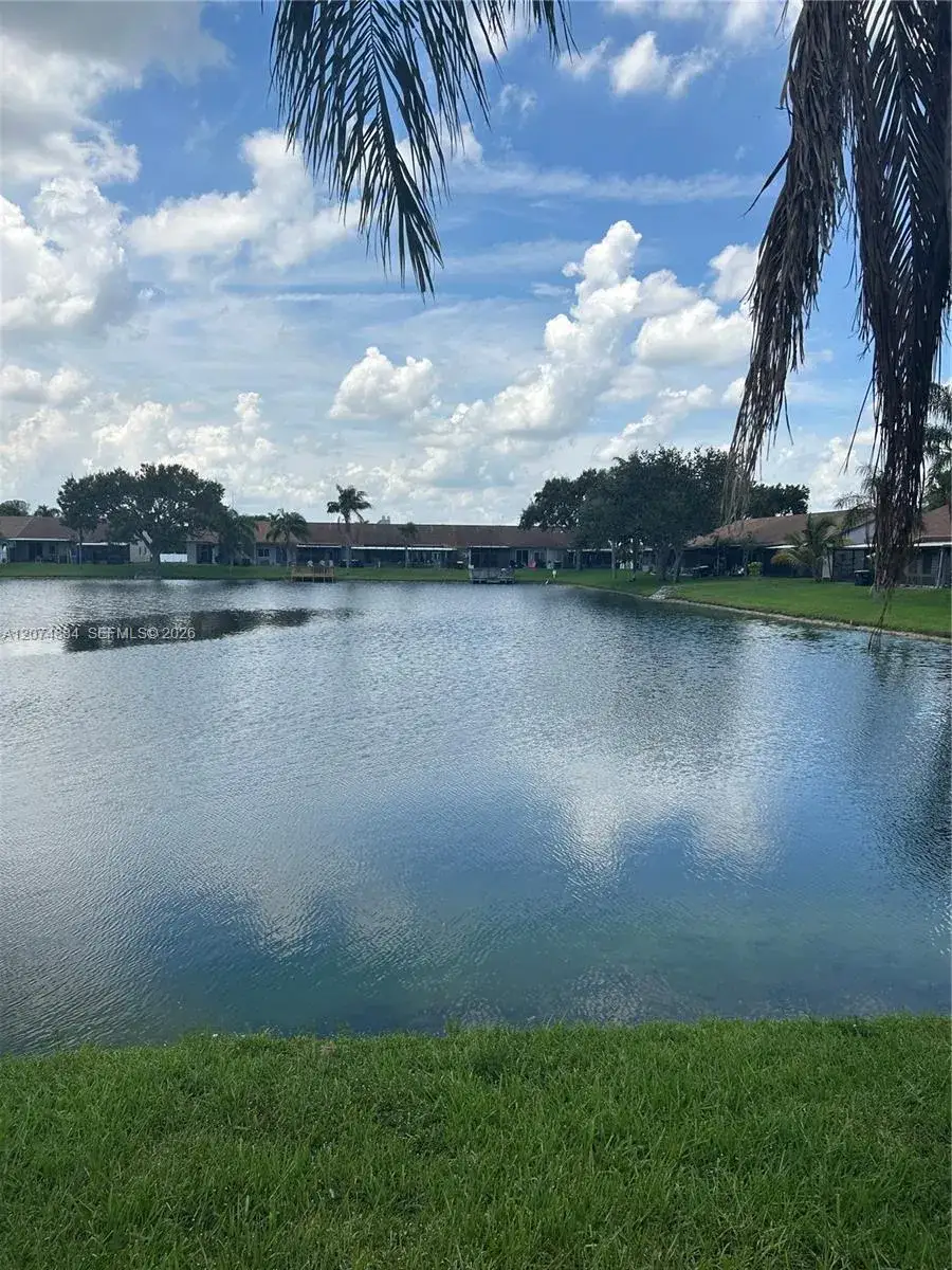 2 bedroom 2 bath Residential Lease for rent at 5587 Park Rd # 5587, Dania Beach FL 33312