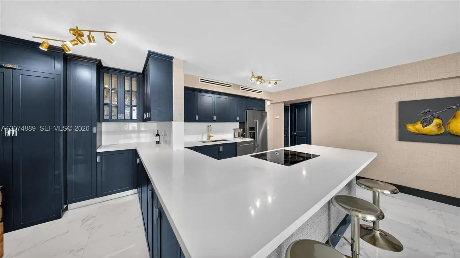 1 bedroom 1 bath Residential for sale at 1400 Pennsylvania Ave # 11, Miami Beach FL 33139