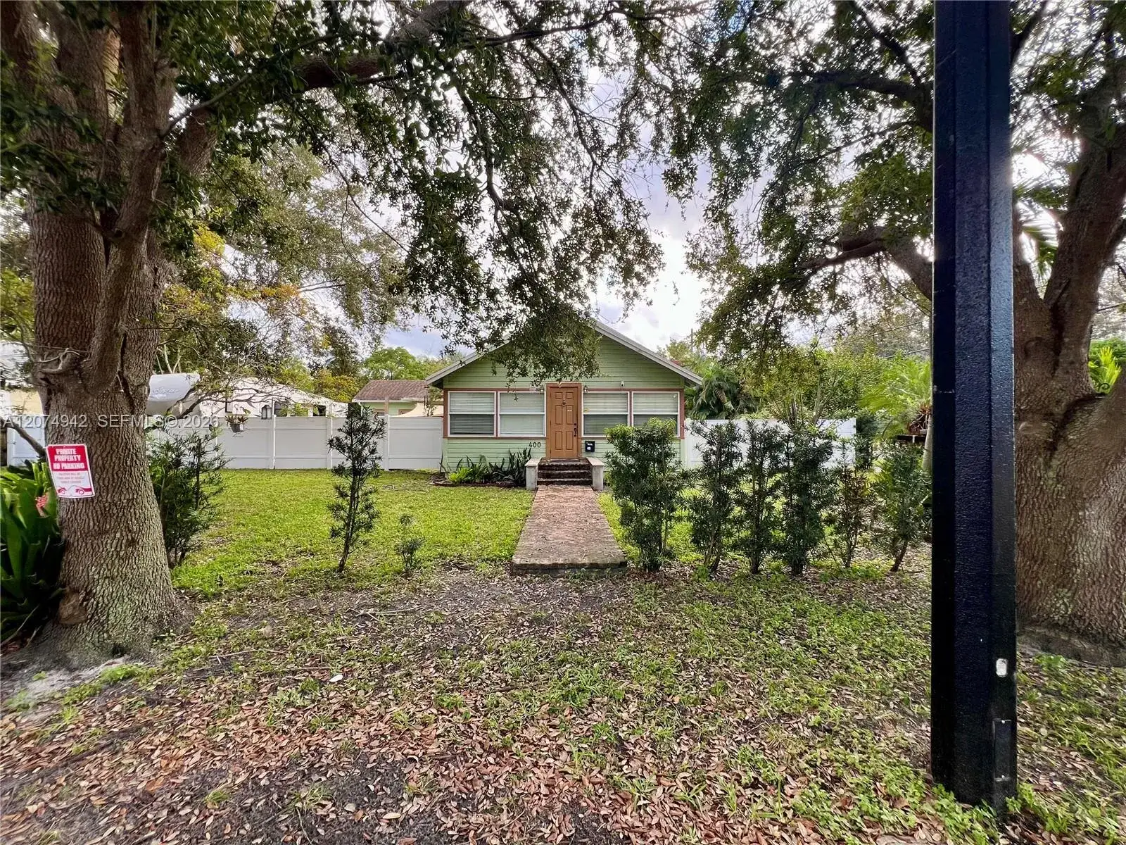 6 bedroom 3 bath Residential for sale at 400 NE 3rd St, Pompano Beach FL 33060