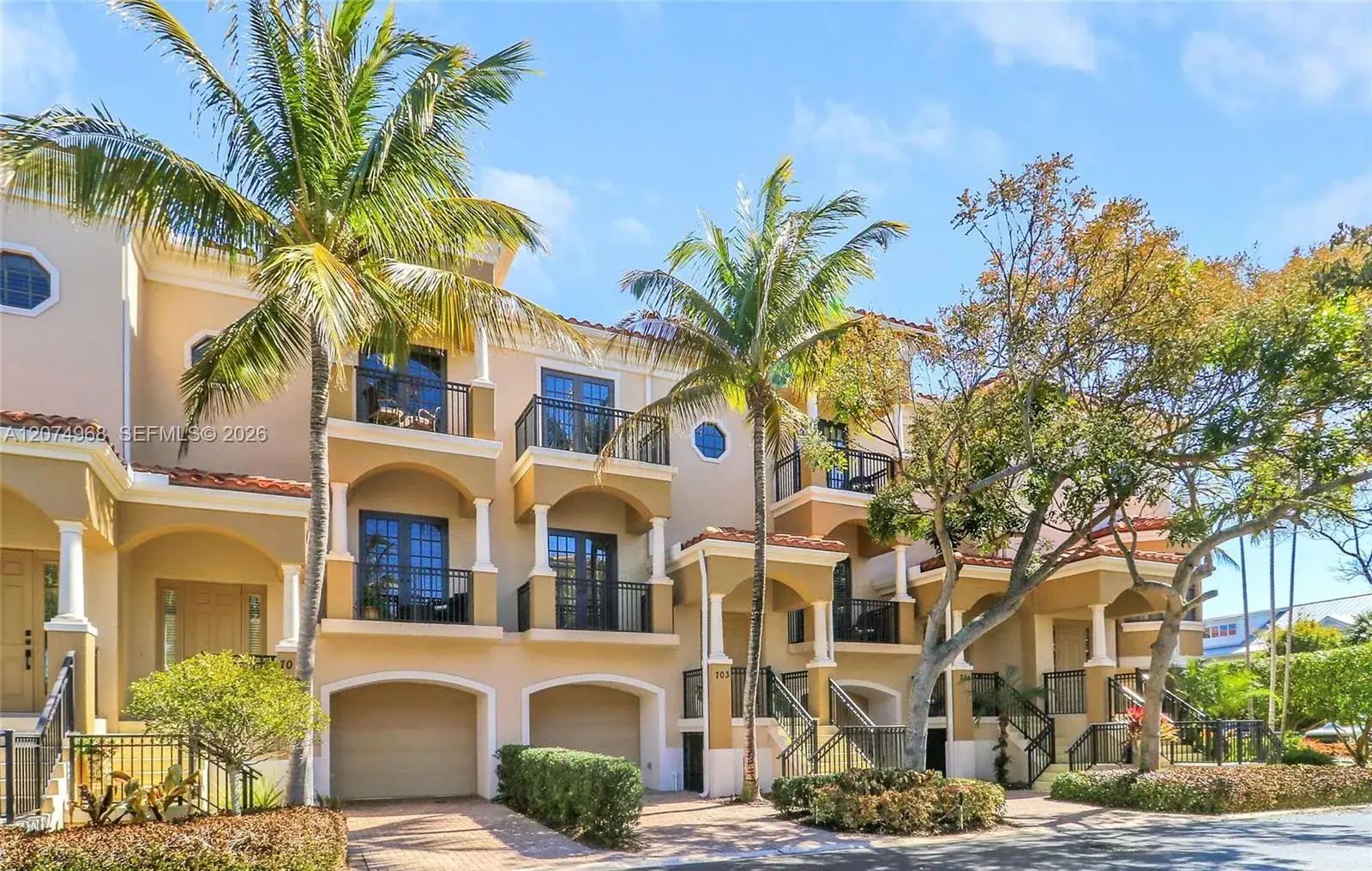 4 bedroom 3 bath Residential for sale at 703 Del Sol Cir # 703, Tequesta FL 33469
