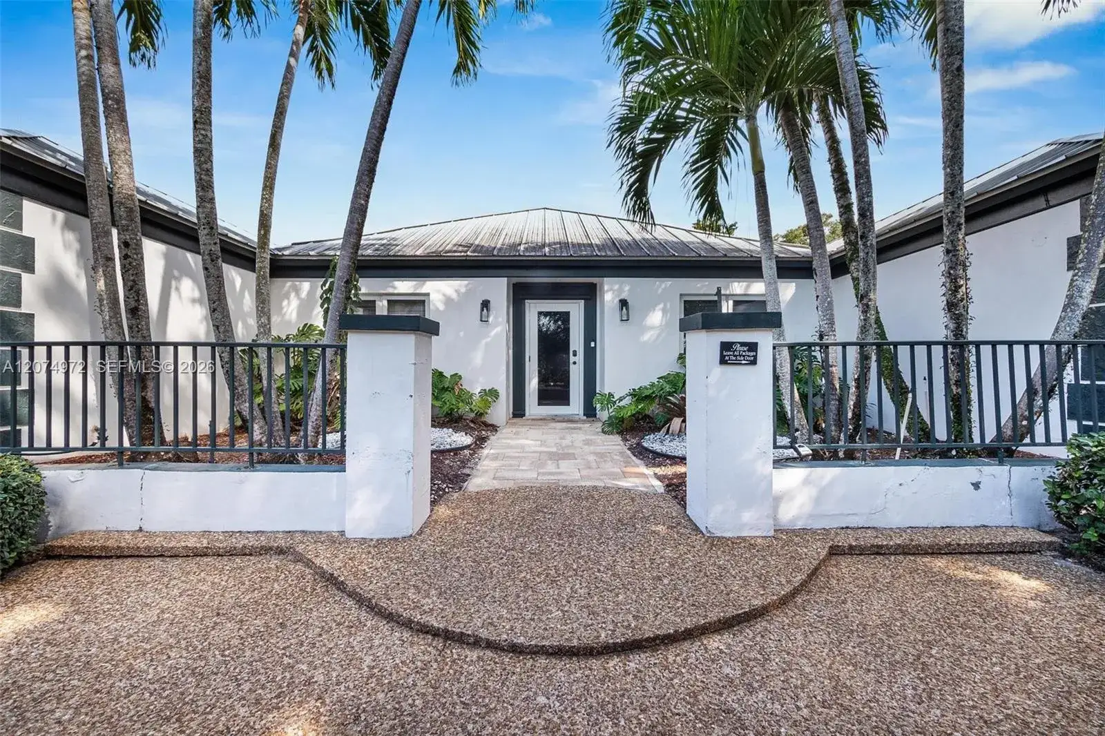 11155 SW 40th St, Davie FL 33328