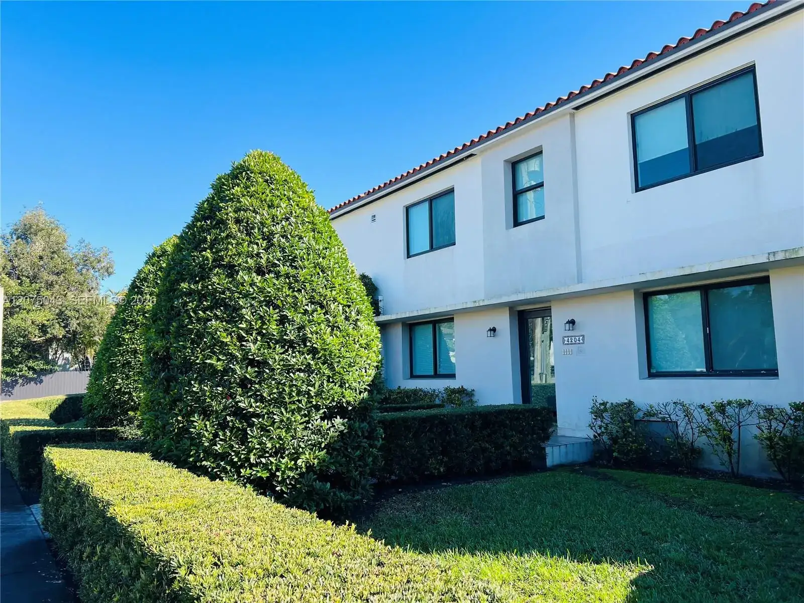 2 bedroom 1 bath Residential Lease for rent at 1440 SW 42nd St # 2, Miami FL 33134