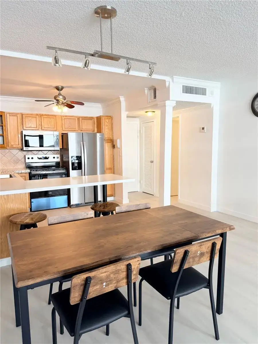 1 bedroom 1 bath Residential Lease for rent at 3725 S Ocean Dr # 521, Hollywood FL 33019