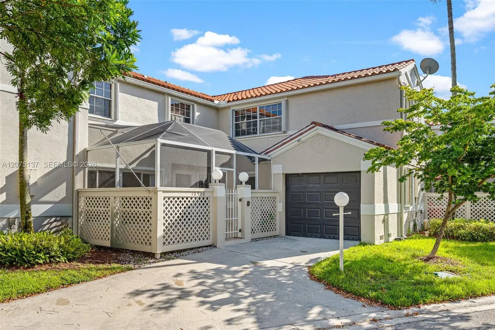 3 bedroom 2 bath Residential Lease for rent at 10936 Long Boat Dr, Cooper City FL 33026