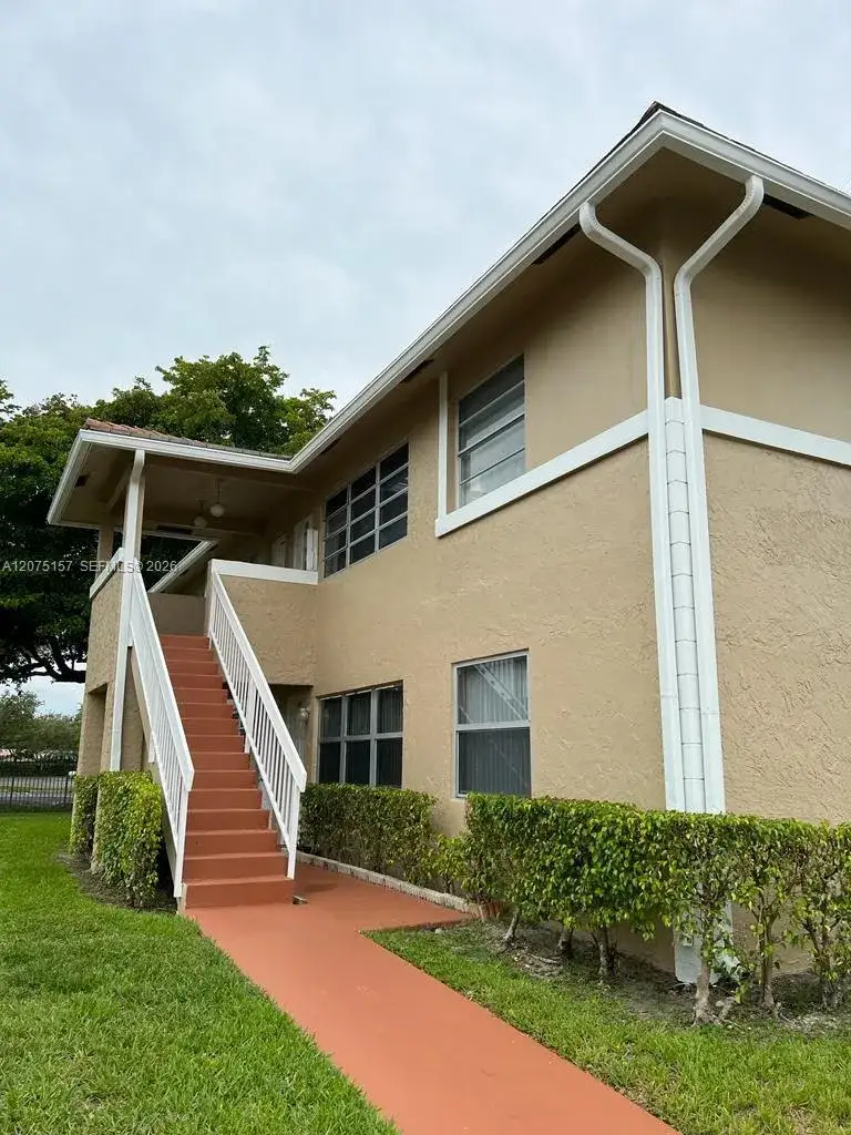 2 bedroom 2 bath Residential Lease for rent at 10112 Twin Lakes Dr, Coral Springs FL 33071