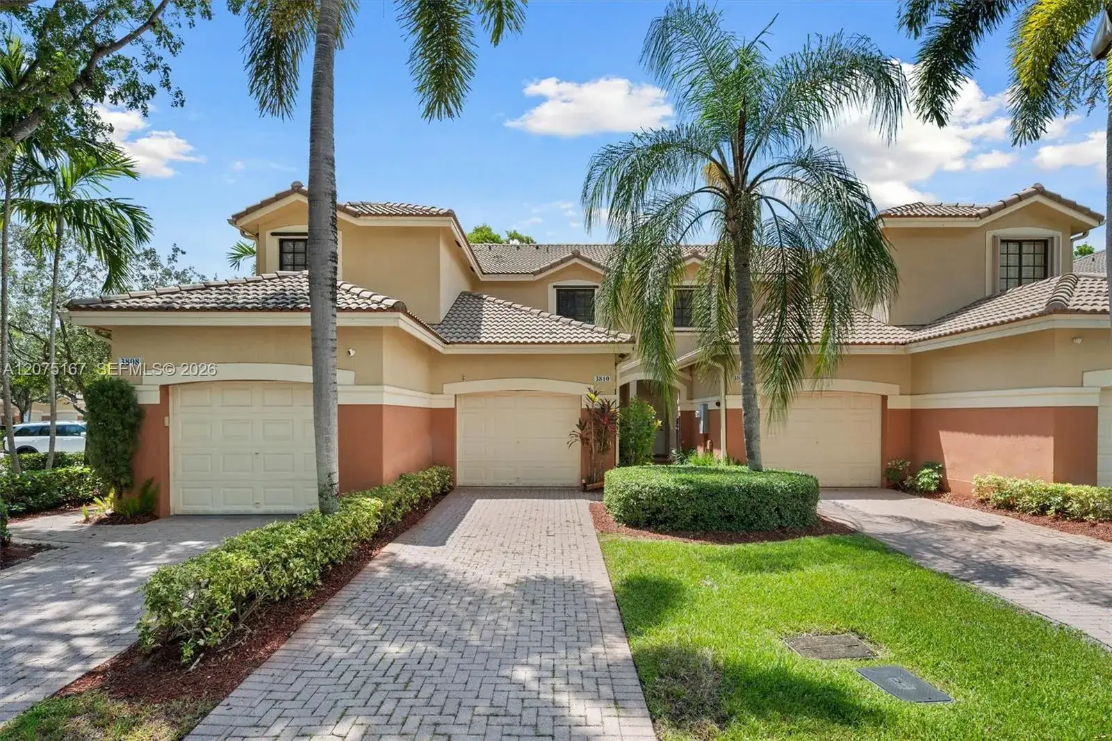 3810 Tree Top Dr, Weston FL 33332