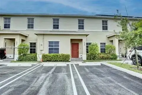 4 bedroom 3 bath Residential Lease for rent at 565 NE 5th Pl, Florida City FL 33034