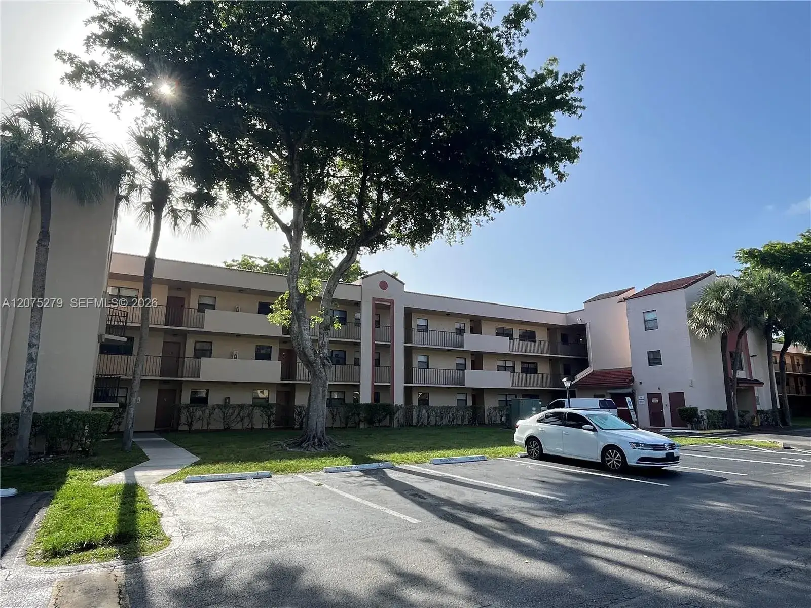 2 bedroom 2 bath Residential Lease for rent at 3252 Foxcroft Rd # 104, Miramar FL 33025