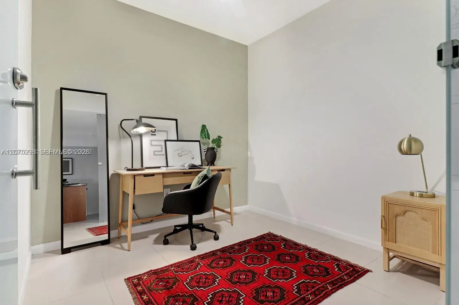 1 bedroom 2 bath Residential Lease for rent at 253 NE 2nd St # 508, Miami FL 33132