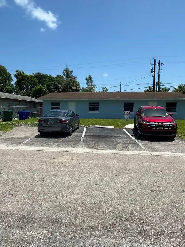 2 bedroom 1 bath Residential Lease for rent at 3691 Sw 60 th Terr, Miramar FL 33023