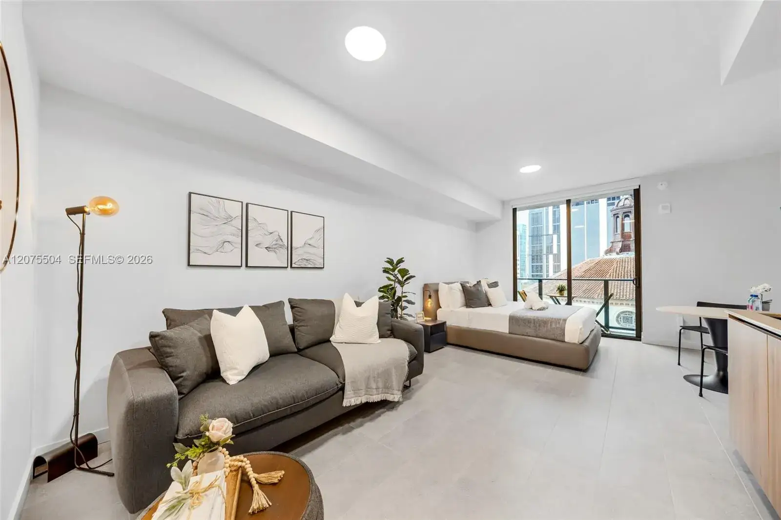 1 bath Residential Lease for rent at 121 NE 5th St # 707, Miami FL 33132