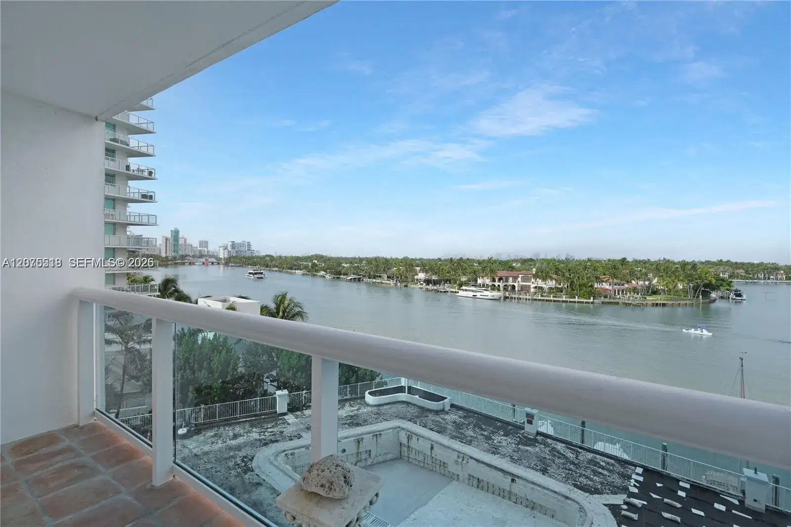 1 bedroom 1 bath Residential Lease for rent at 6770 Indian Creek Dr # 6G, Miami Beach FL 33141