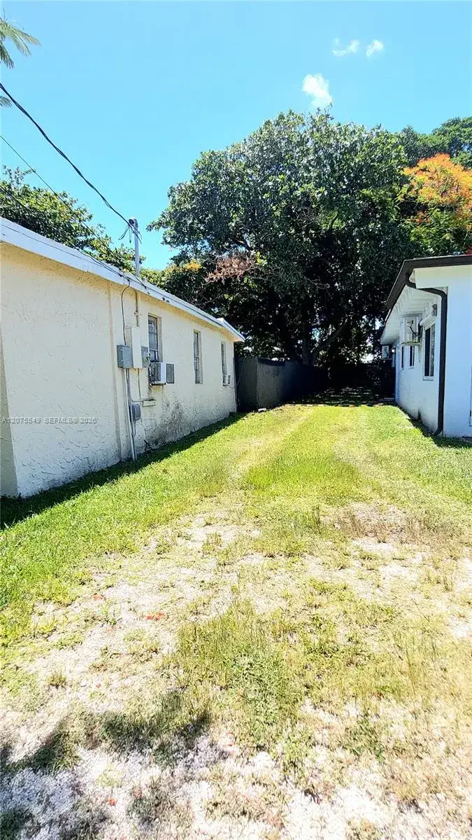 2 bedroom 1 bath Residential Lease for rent at 21910 SW 118th Ct # 2, Miami FL 33170