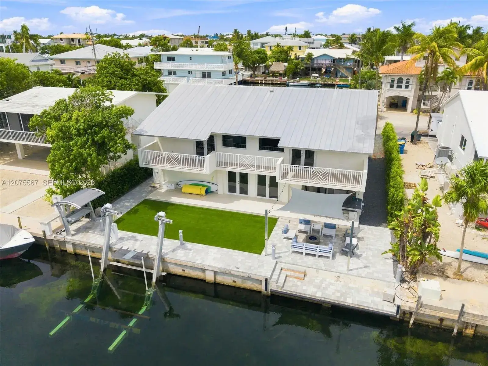 3 bedroom 4 bath Residential Lease for rent at 203 Gulfview Dr # 0, Islamorada FL 33036