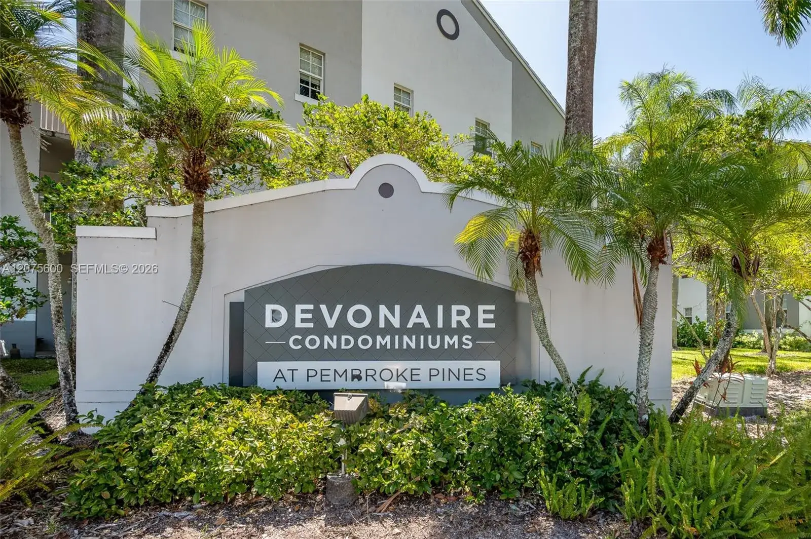 2 bedroom 2 bath Residential for sale at 11145 SW 6th St # 302, Pembroke Pines FL 33025