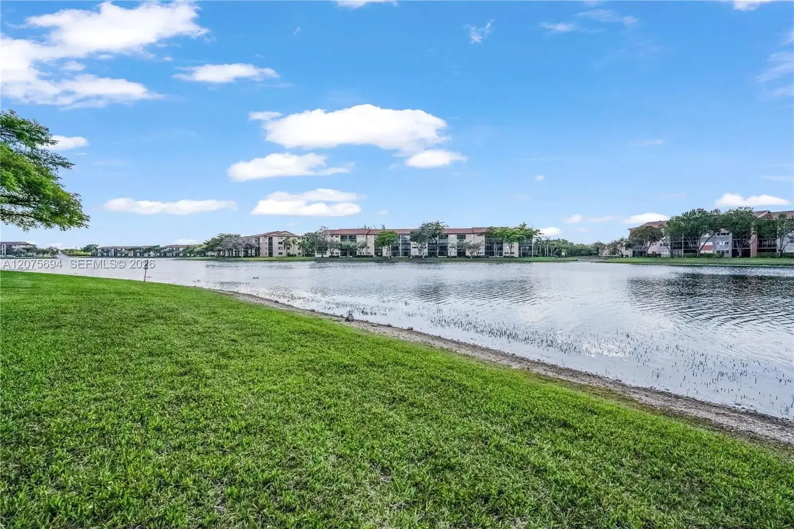 2 bedroom 2 bath Residential for sale at 850 SW 138th Ave # 213D, Pembroke Pines FL 33027