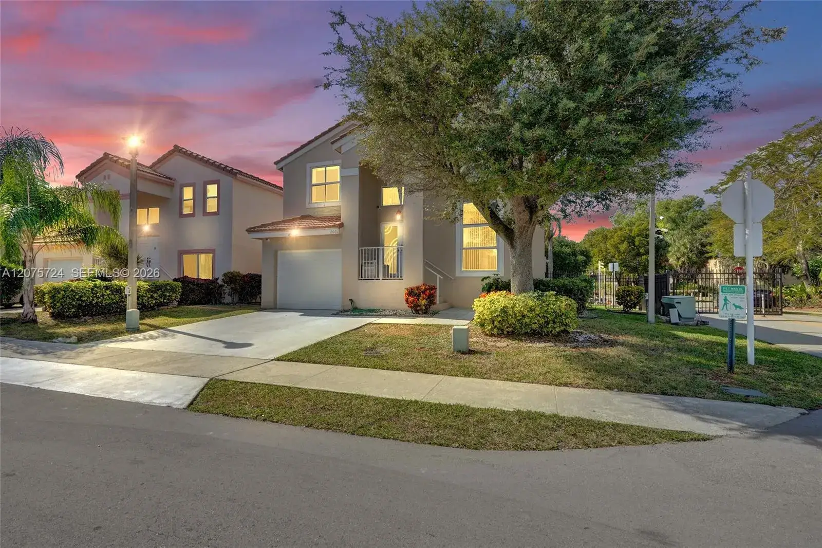 3 bedroom 2 bath Residential for sale at 2001 Barcelona Ter, Margate FL 33063