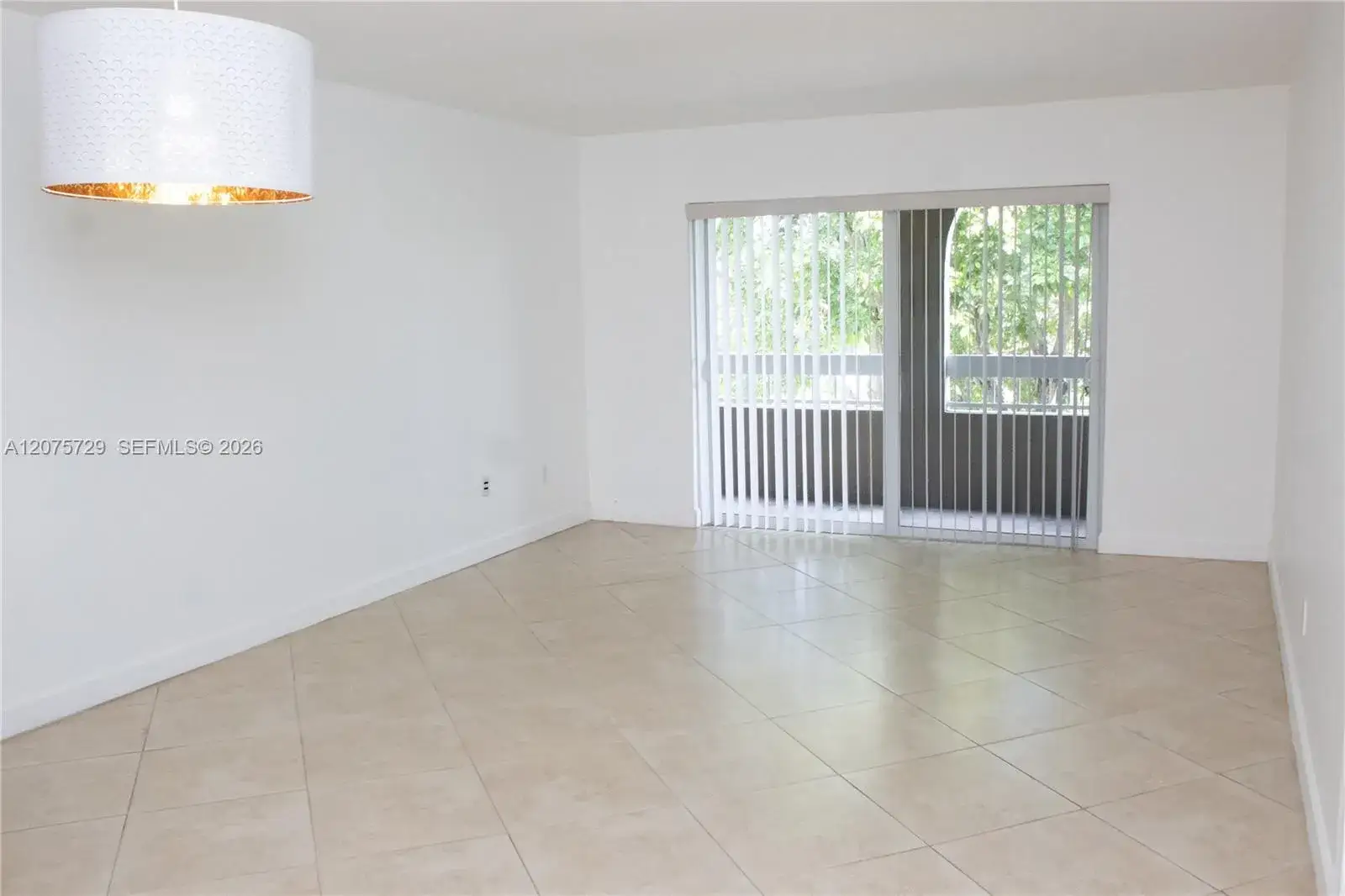 1 bedroom 1 bath Residential for sale at 7860 Camino Real # 406, Miami FL 33143