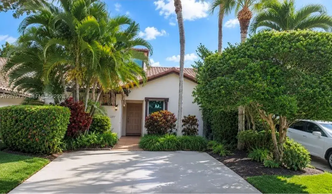 2 bedroom 2 bath Residential for sale at 6777 Tiburon Cir, Boca Raton FL 33433