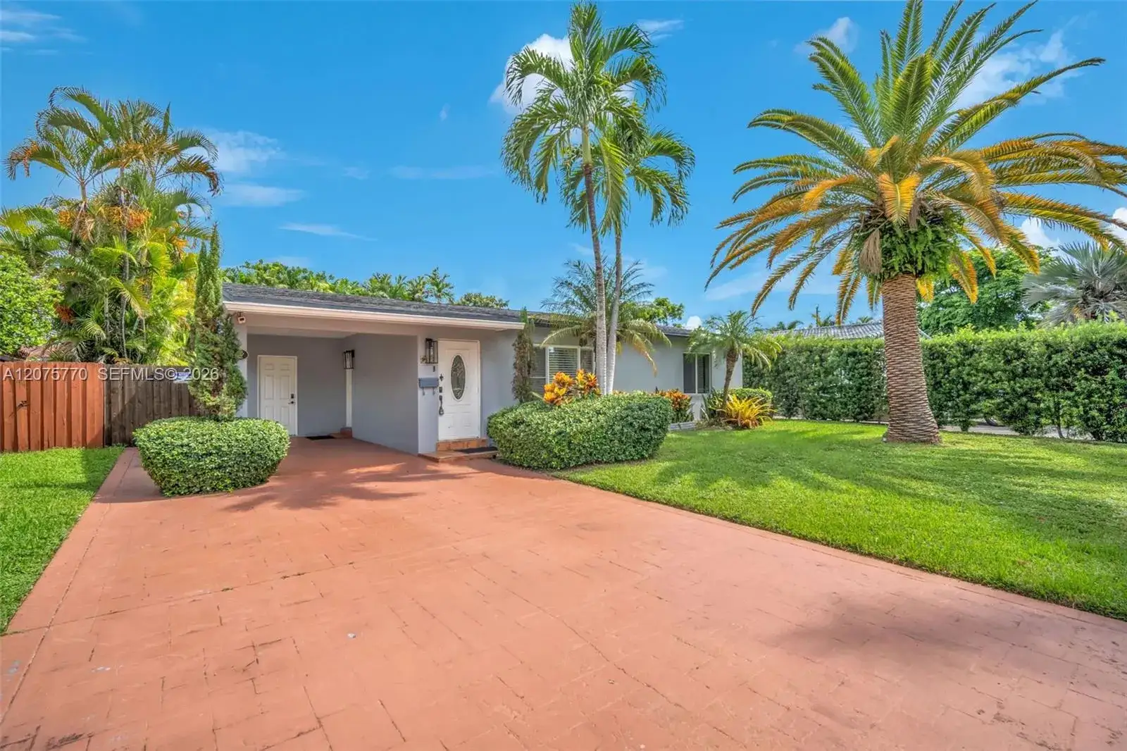 3 bedroom 2 bath Residential for sale at 907 NE 5th St, Hallandale Beach FL 33009