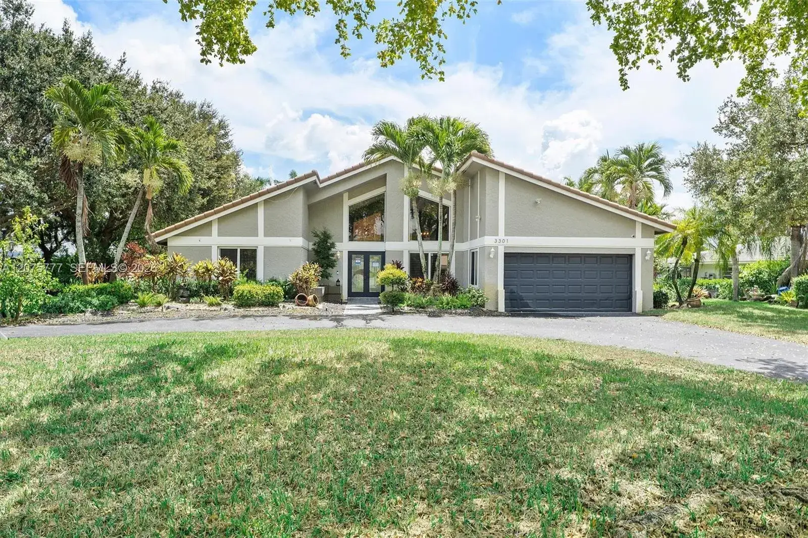 4 bedroom 2 bath Residential for sale at 3301 NW 112th Ave, Coral Springs FL 33065