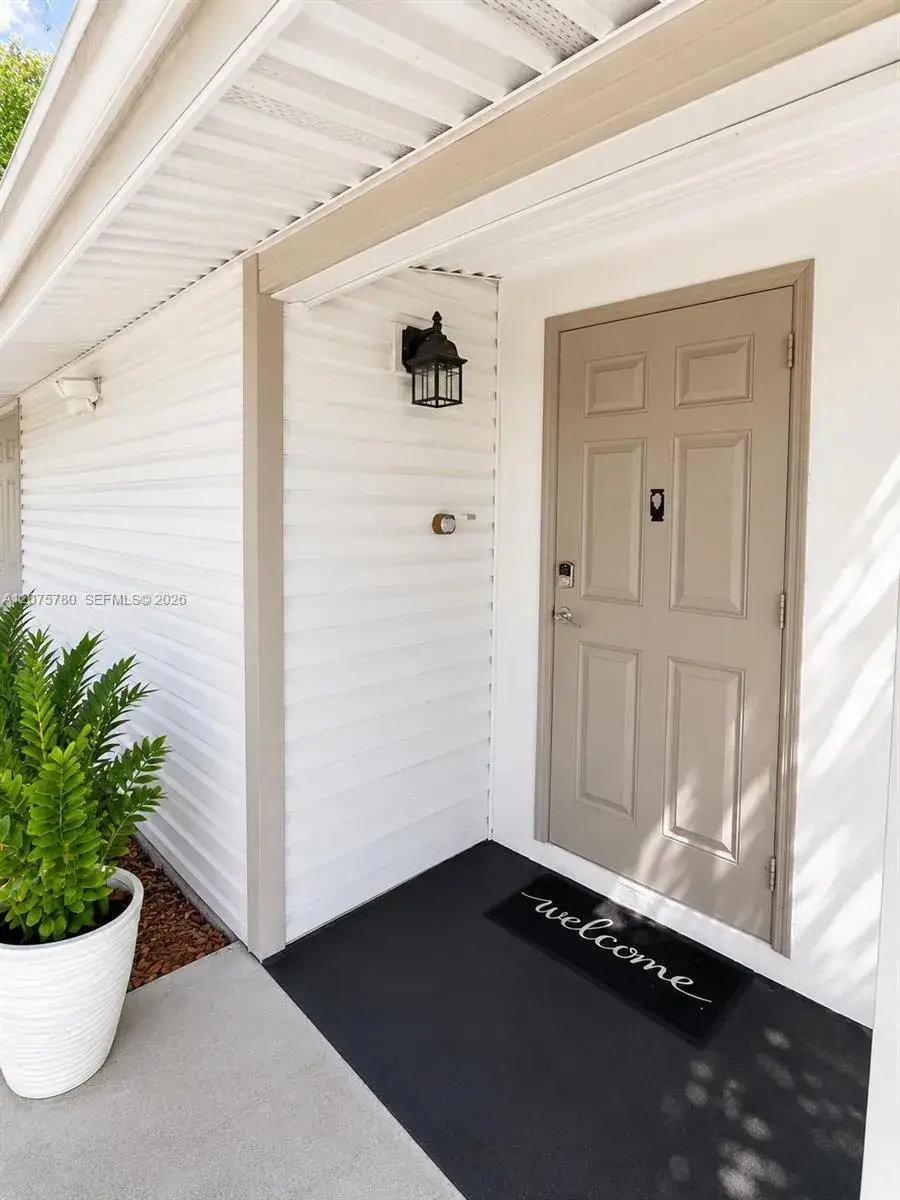 1 bedroom 1 bath Residential Lease for rent at 633 Mokena Dr # 1, Miami Springs FL 33166