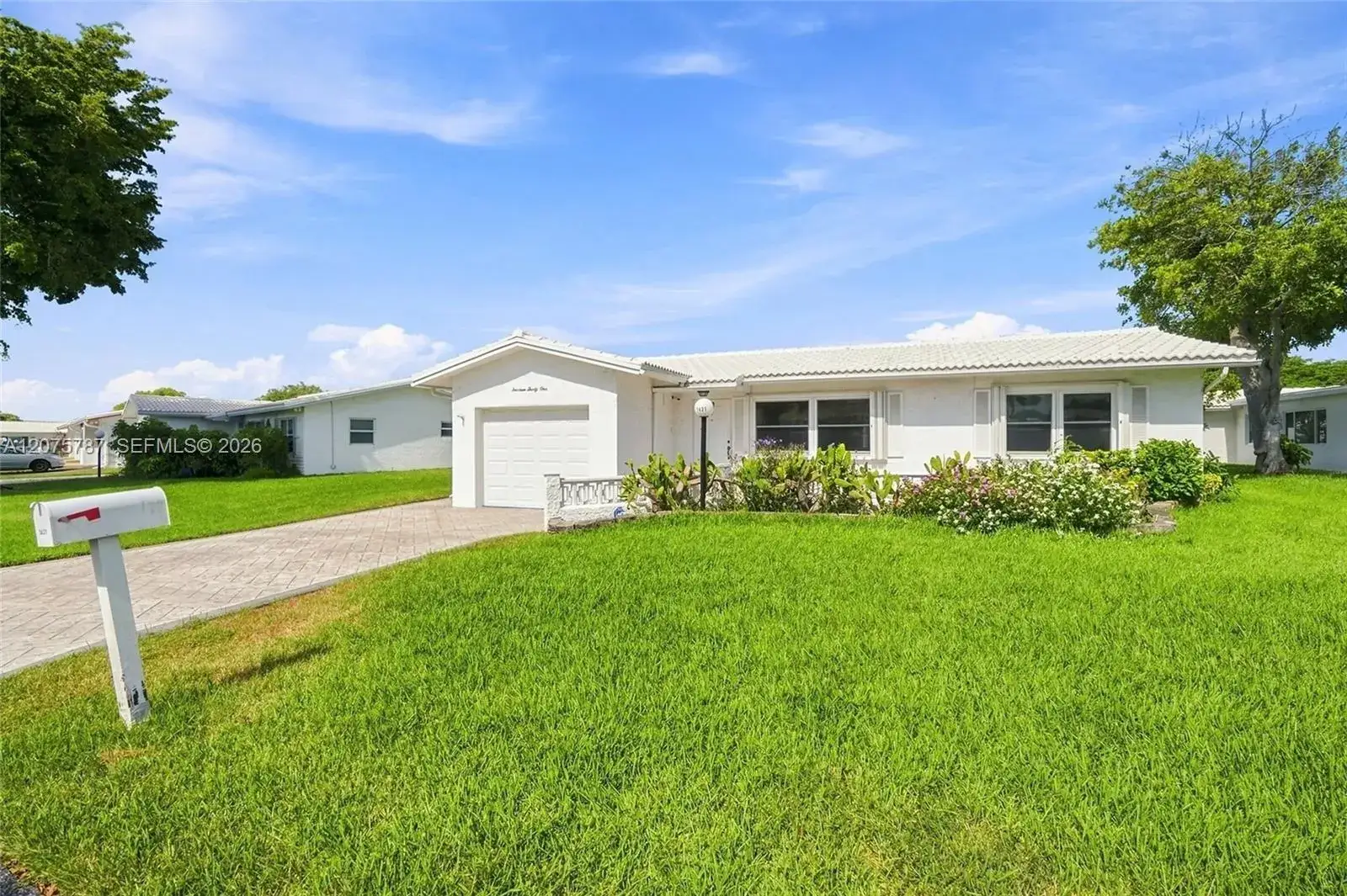 2 bedroom 2 bath Residential for sale at 1431 NW 85th Way, Plantation FL 33322