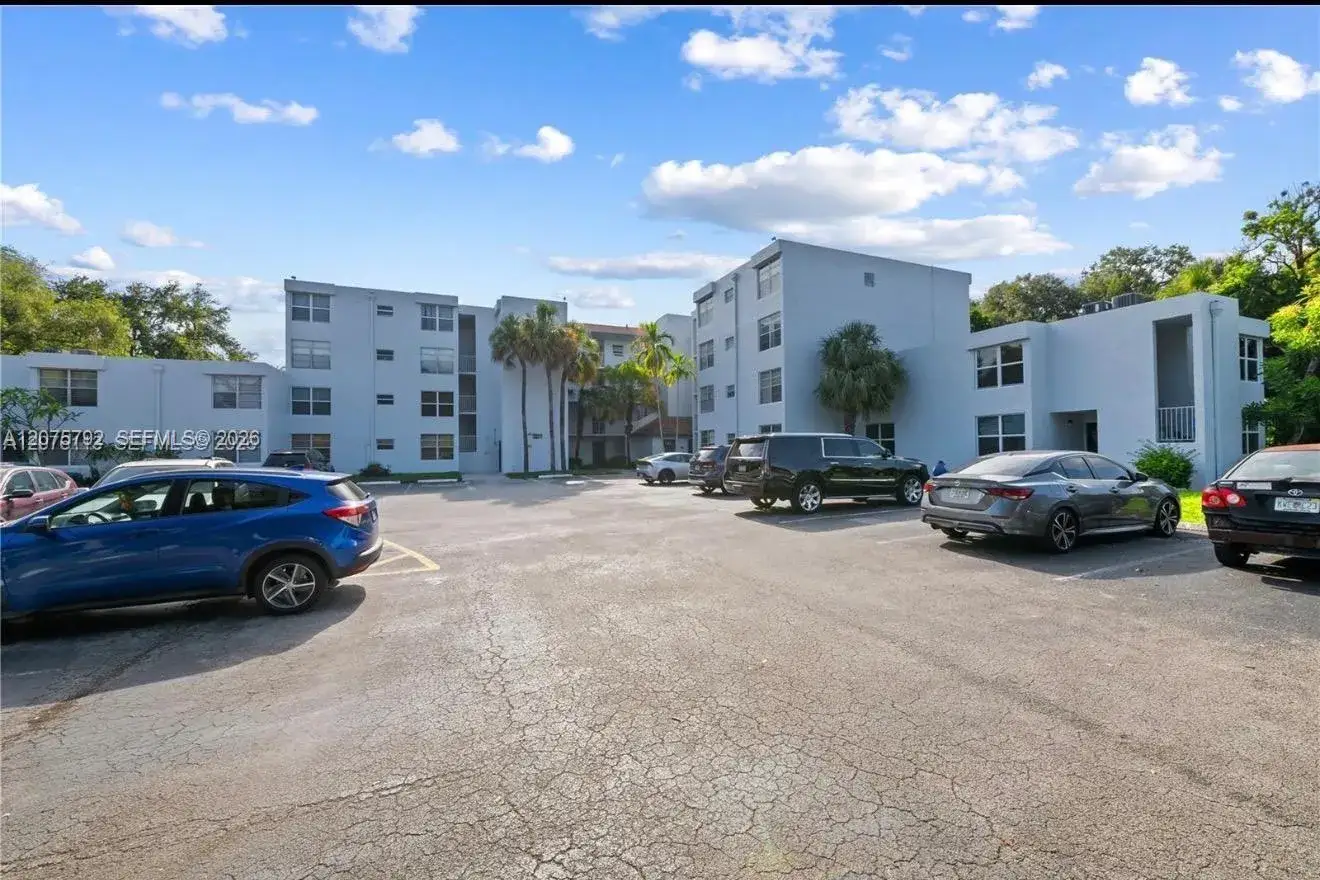 2 bedroom 2 bath Residential for sale at 9400 Live Oak Pl # 205, Davie FL 33324