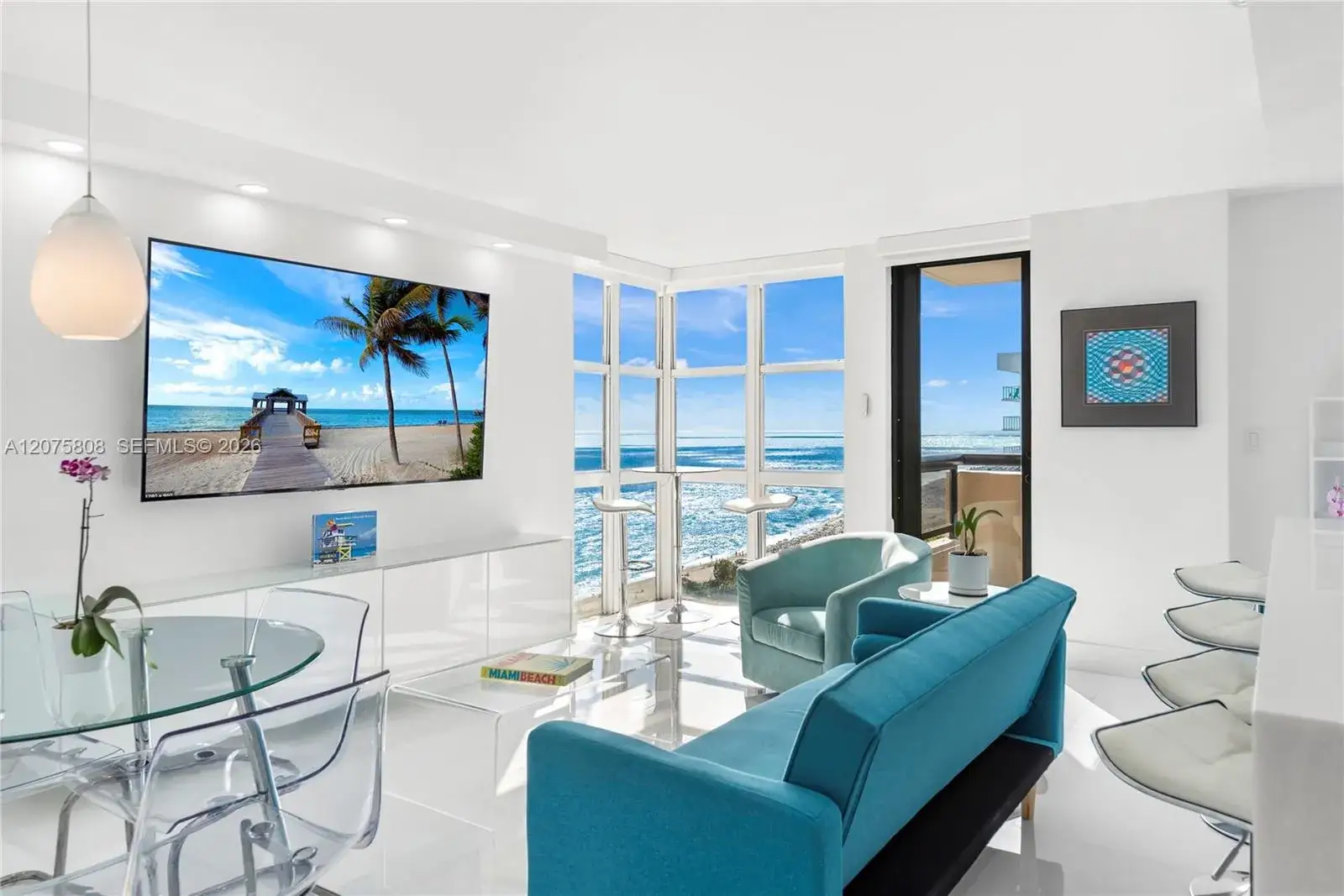 1 bedroom 1 bath Residential for sale at 2555 Collins Ave # 1714, Miami Beach FL 33140