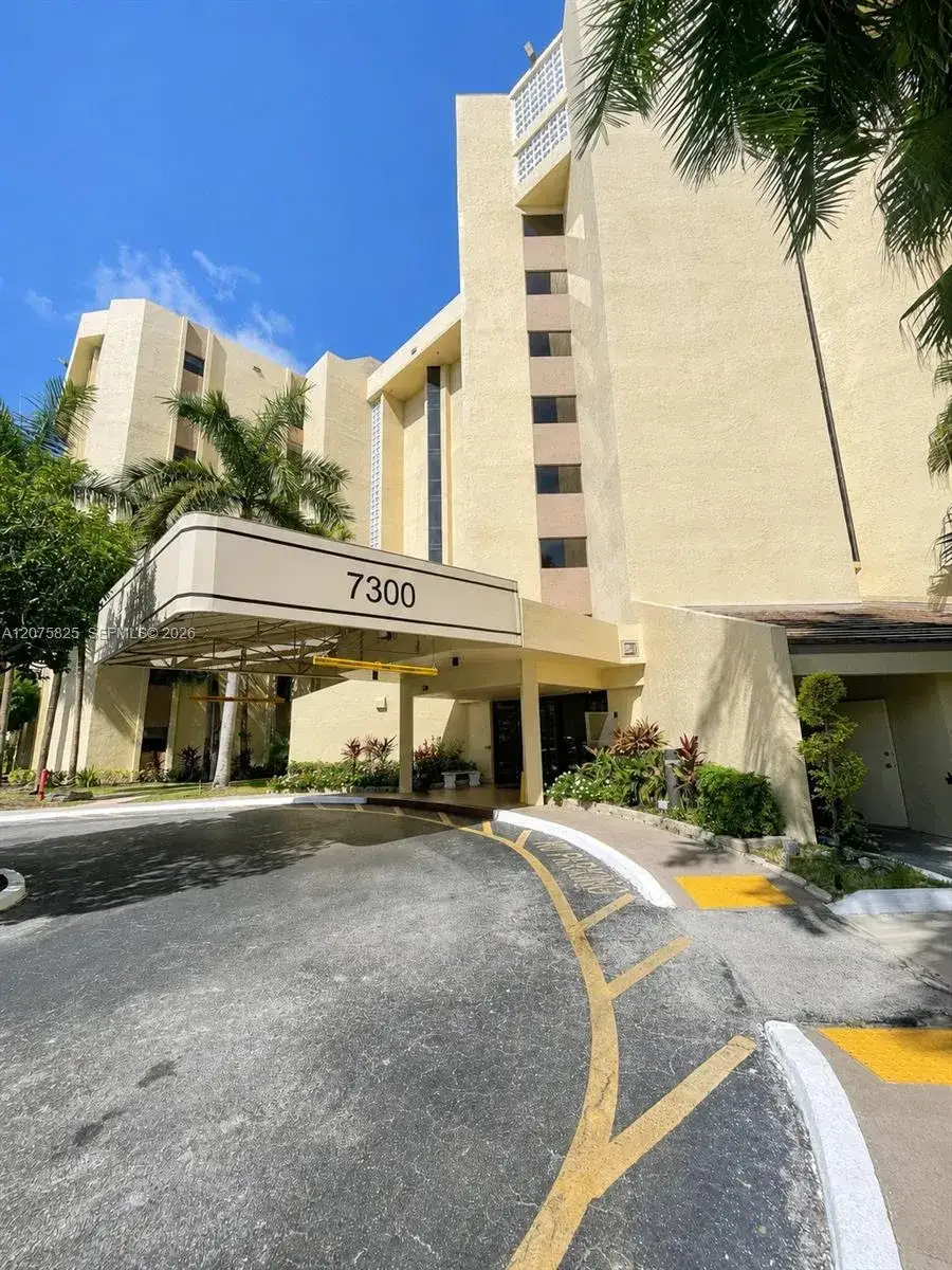 2 bedroom 2 bath Residential Lease for rent at 7300 Radice Ct # 503, Lauderhill FL 33319