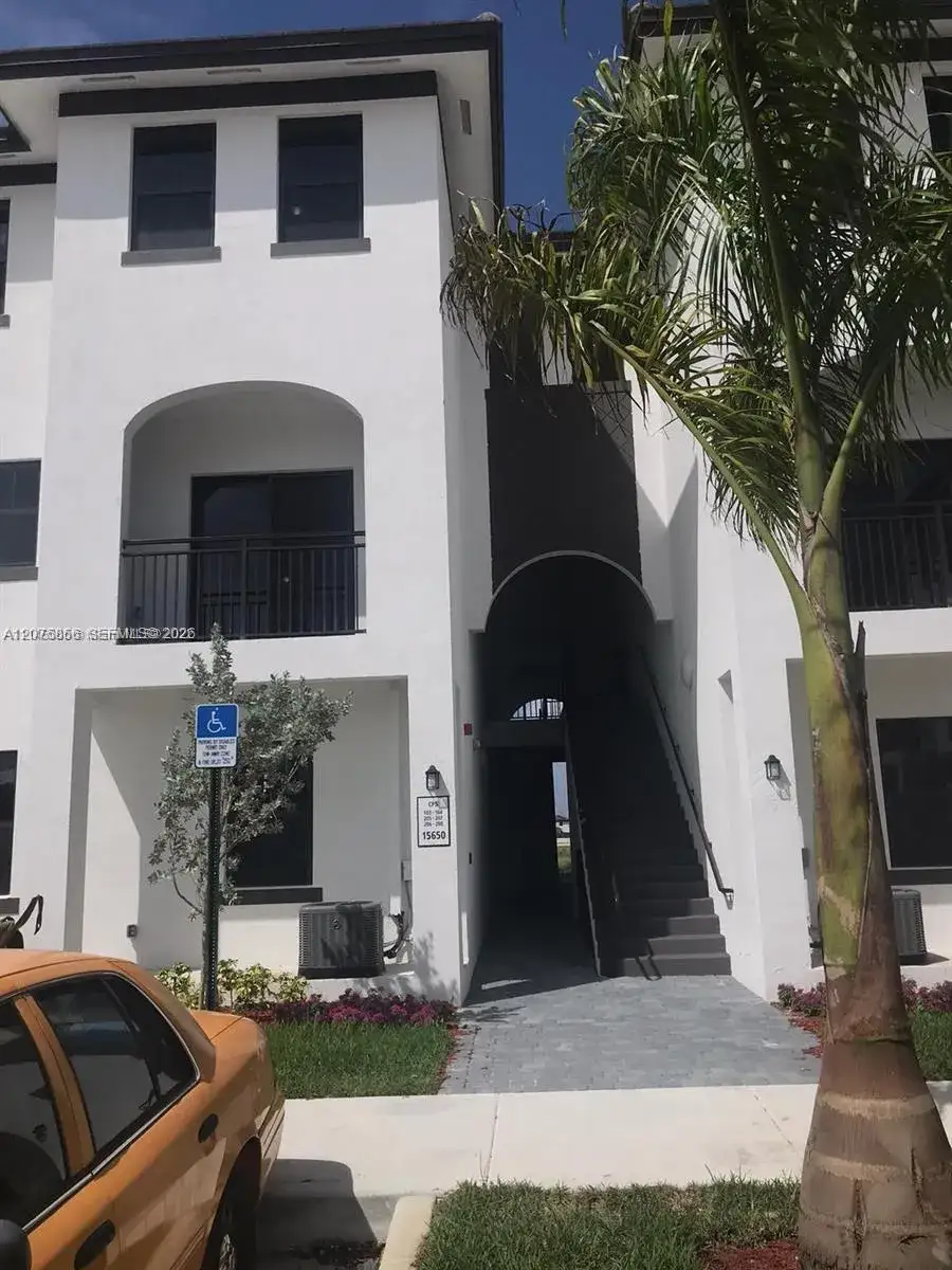3 bedroom 2 bath Residential Lease for rent at 15520 SW 136th St # 210, Miami FL 33196