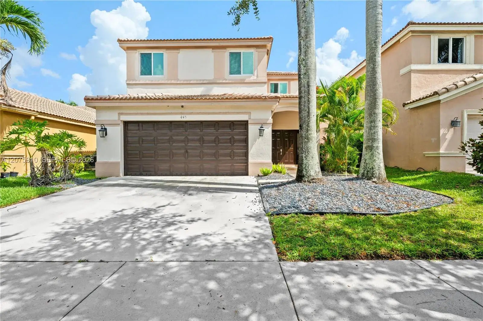 5 bedroom 3 bath Residential for sale at 445 Conservation Dr, Weston FL 33327