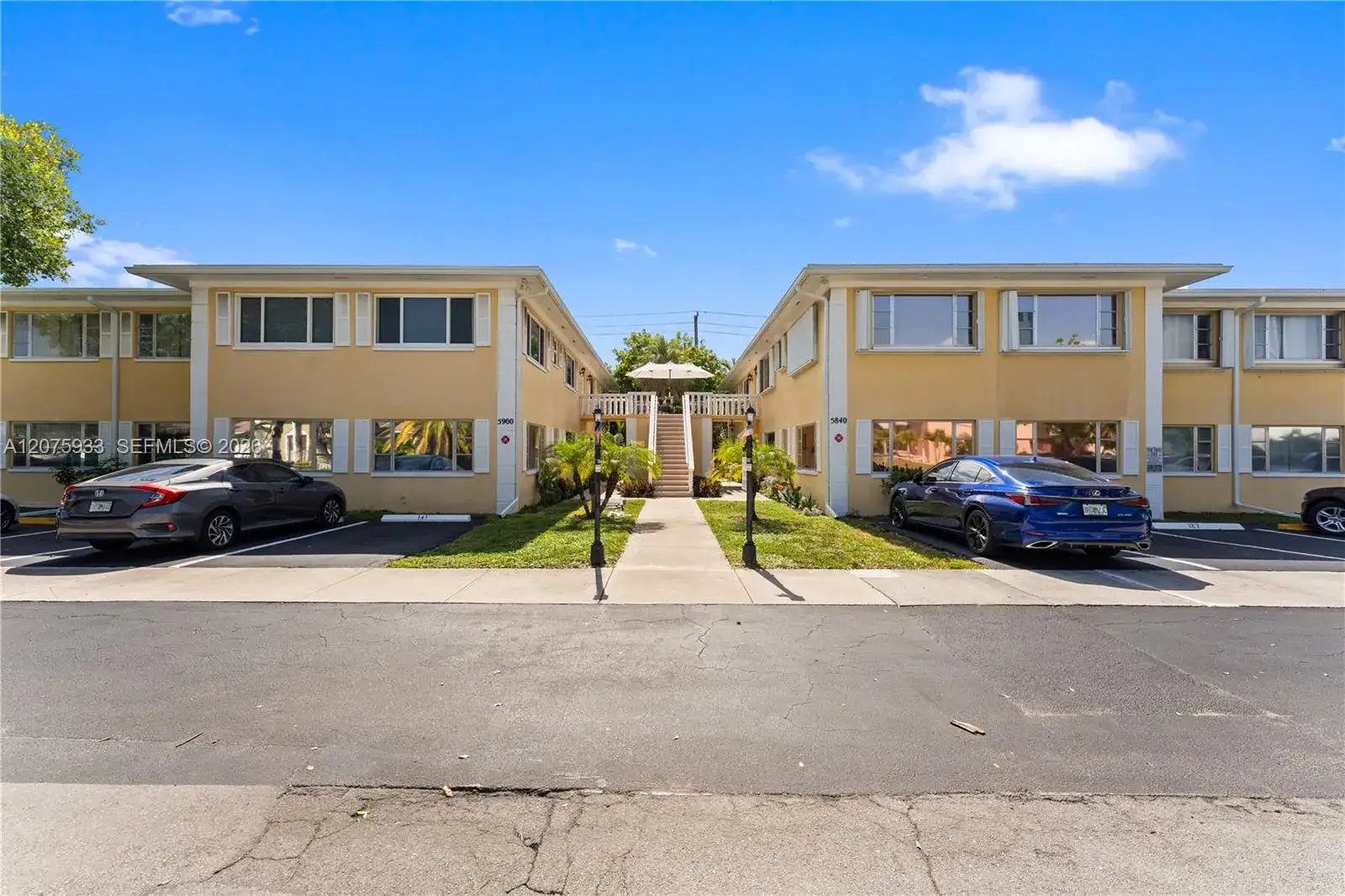 2 bedroom 2 bath Residential Lease for rent at 5840 NE 22nd Way # 728, Fort Lauderdale FL 33308