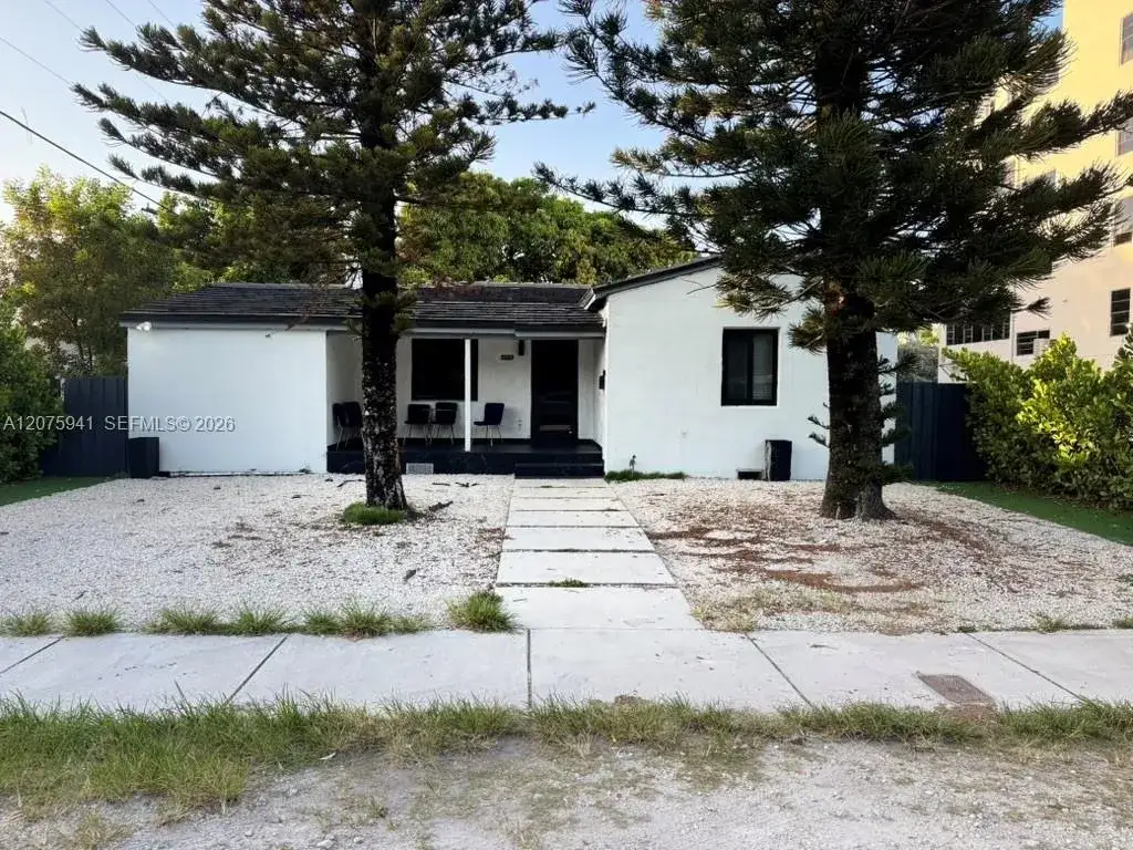 2723 SW 13th St, Miami FL 33145