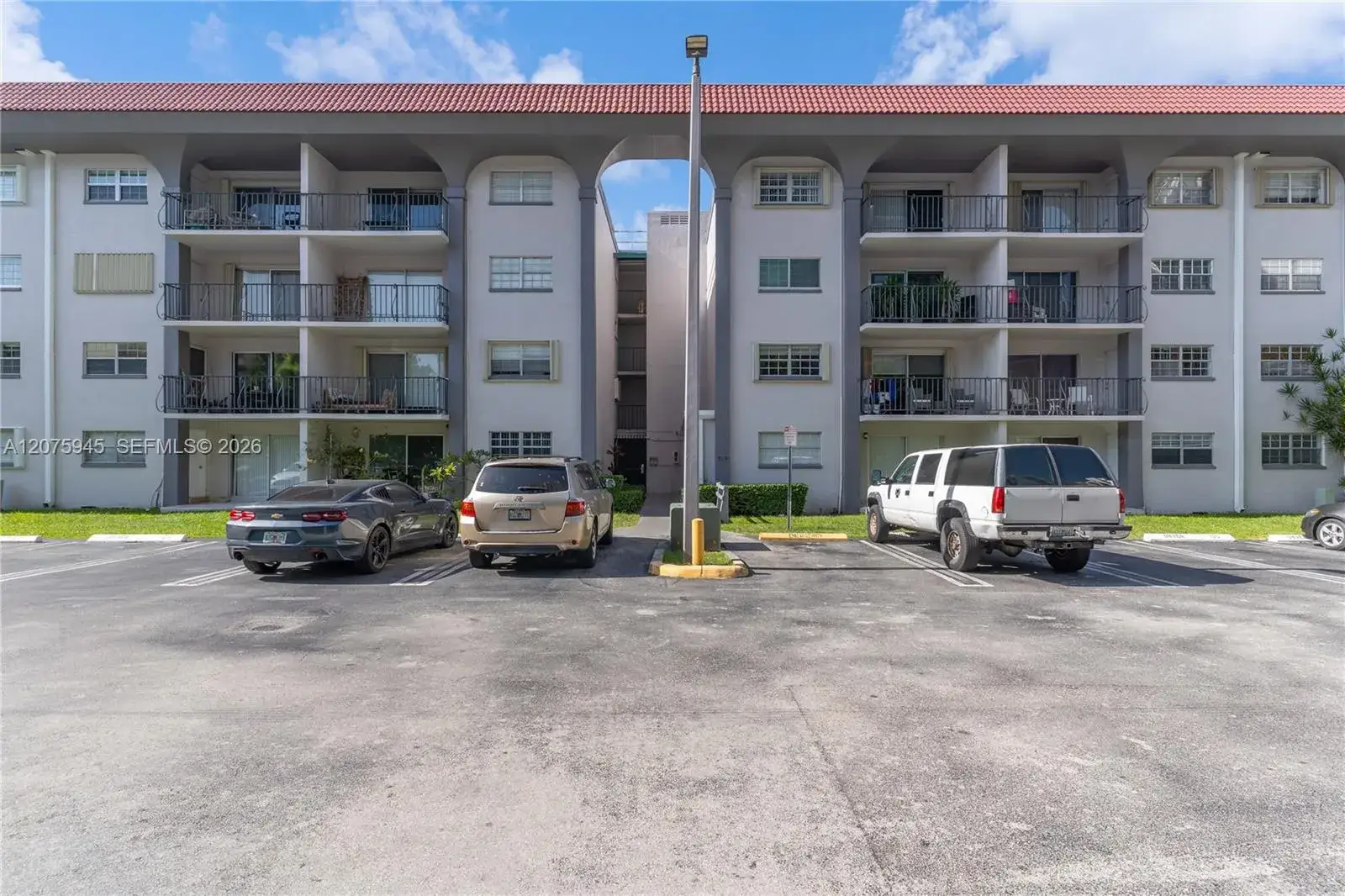 2 bedroom 2 bath Residential for sale at 8101 SW 72nd Ave # 123W, Miami FL 33143
