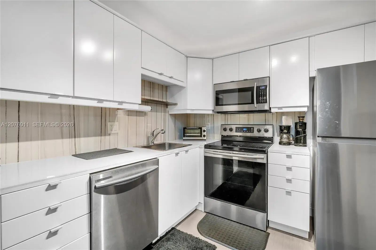 1 bedroom 1 bath Residential Lease for rent at 257 S Cypress Rd # 416, Pompano Beach FL 33060