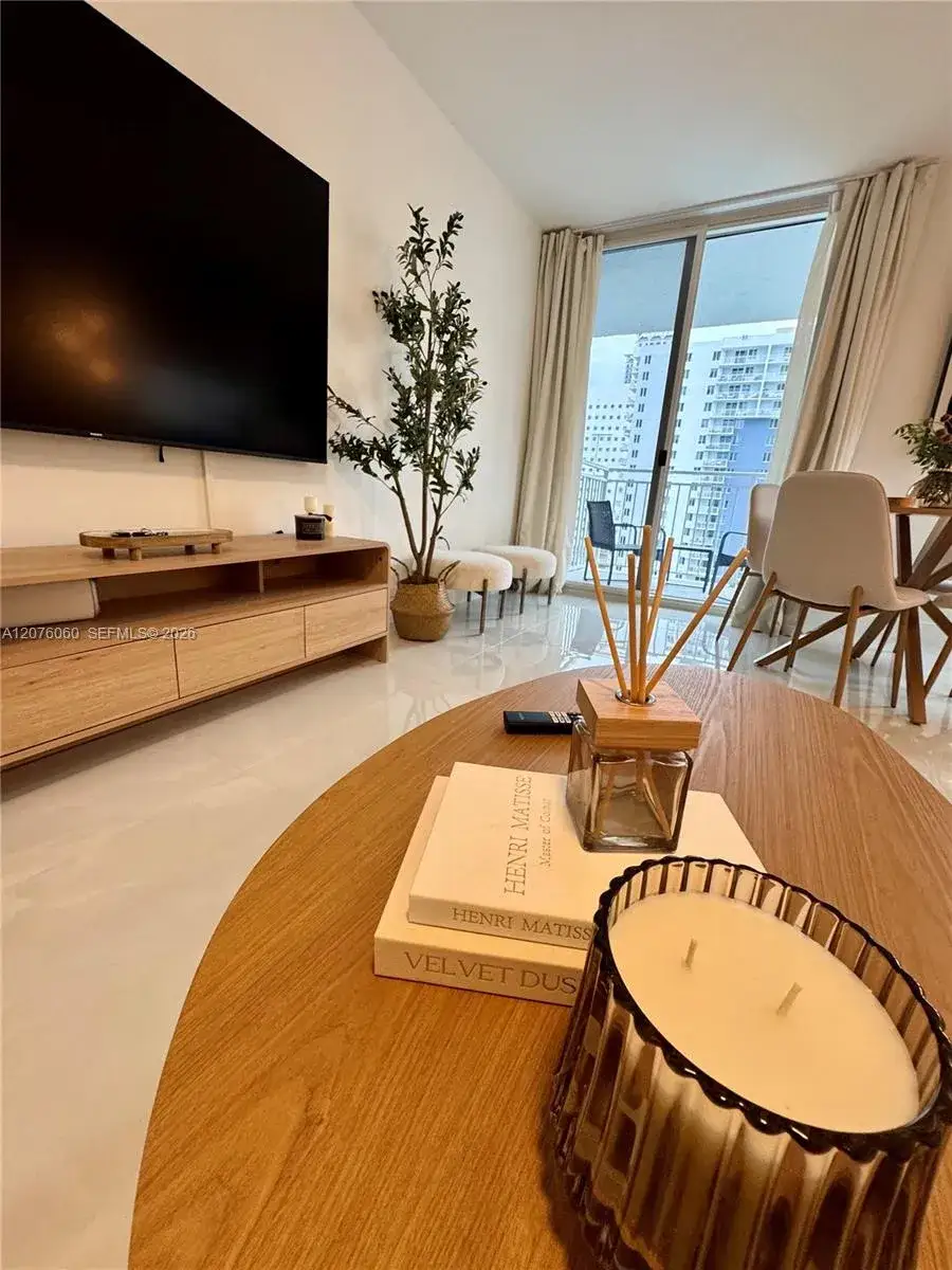 1 bedroom 1 bath Residential Lease for rent at 800 N Miami Ave # 1201, Miami FL 33136