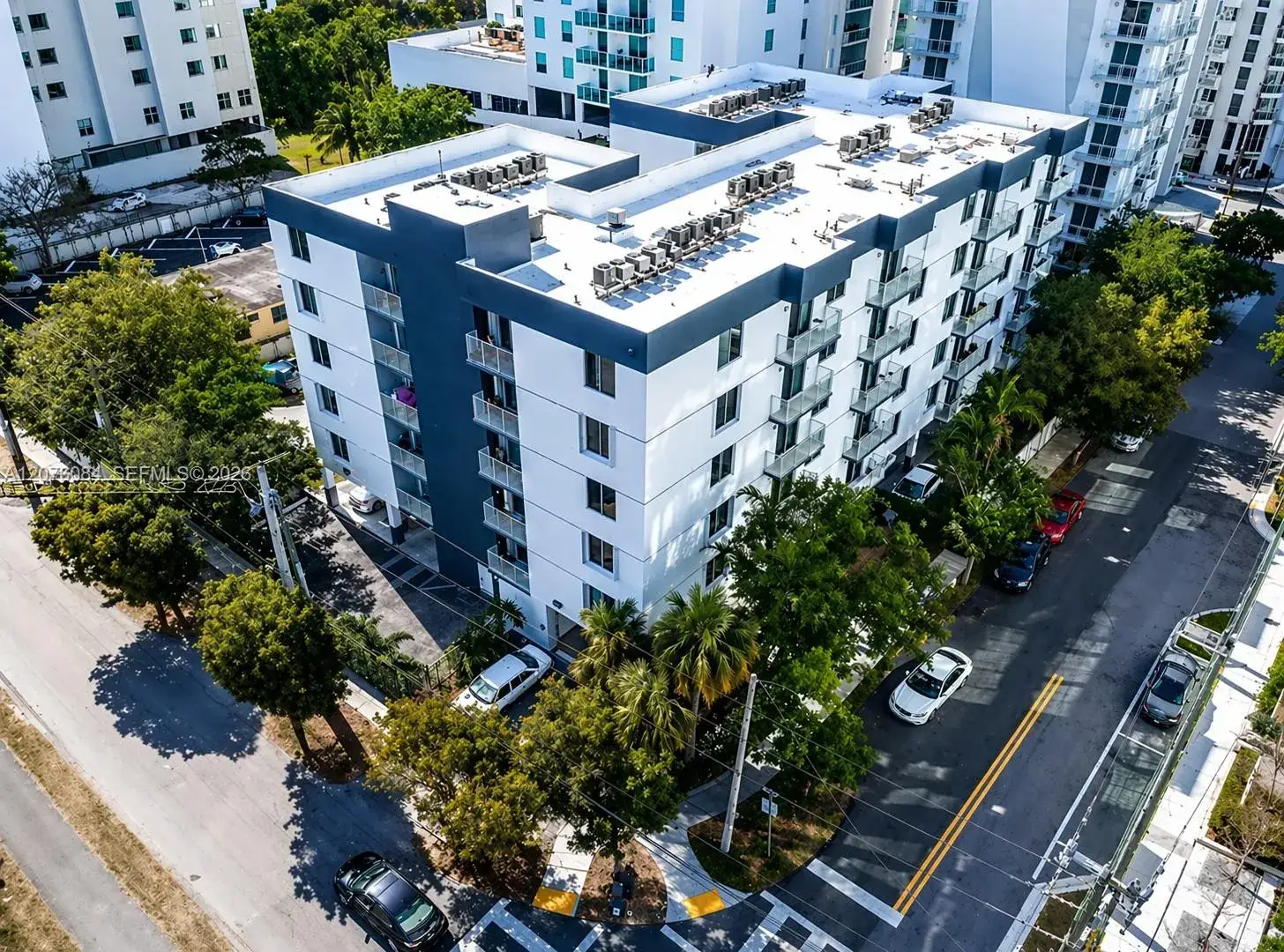 2 bedroom 1 bath Residential Lease for rent at 126 SW 17th Rd # 609, Miami FL 33129