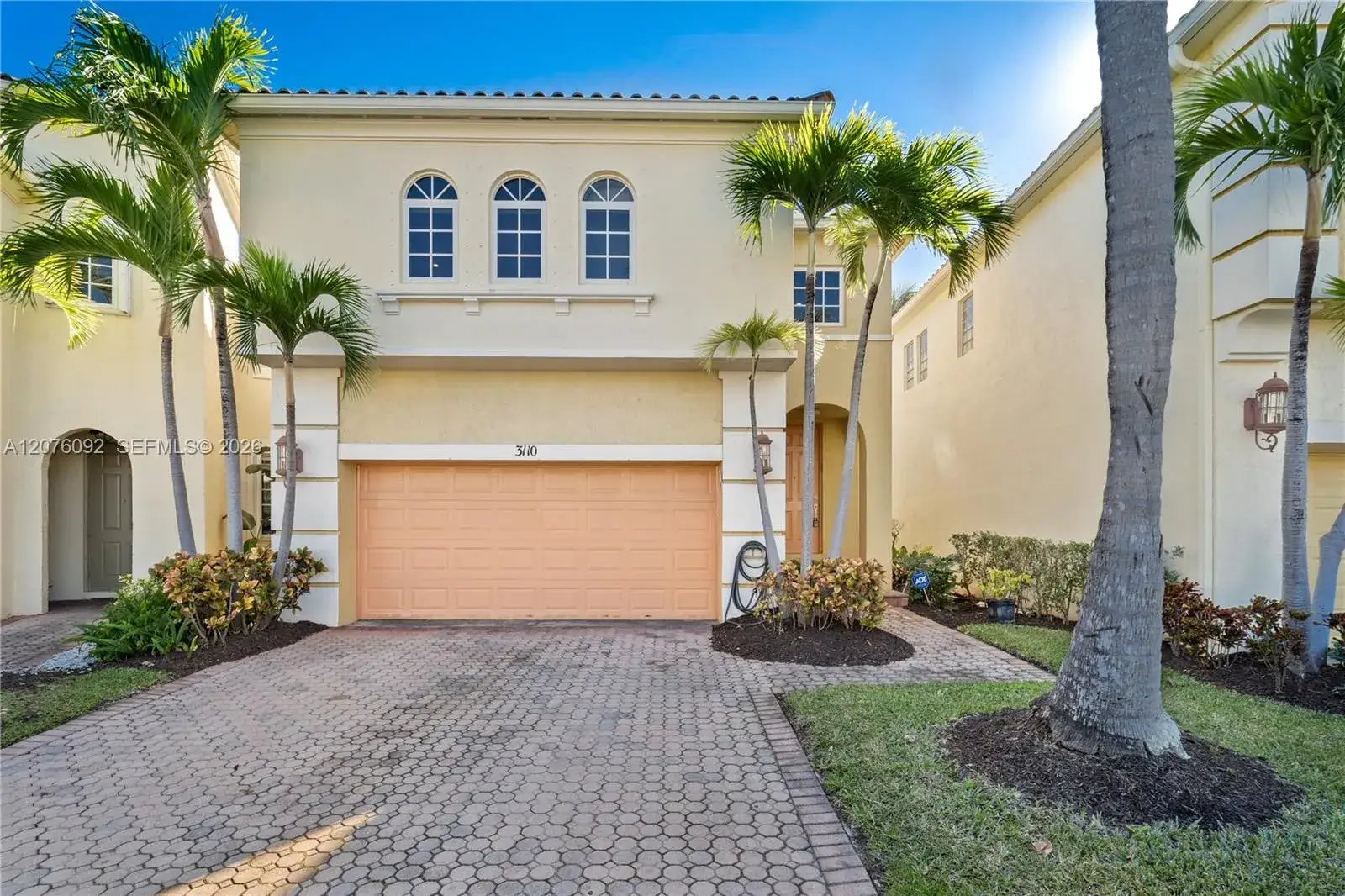 3 bedroom 2 bath Residential for sale at 3110 NE 210th Ter, Aventura FL 33180