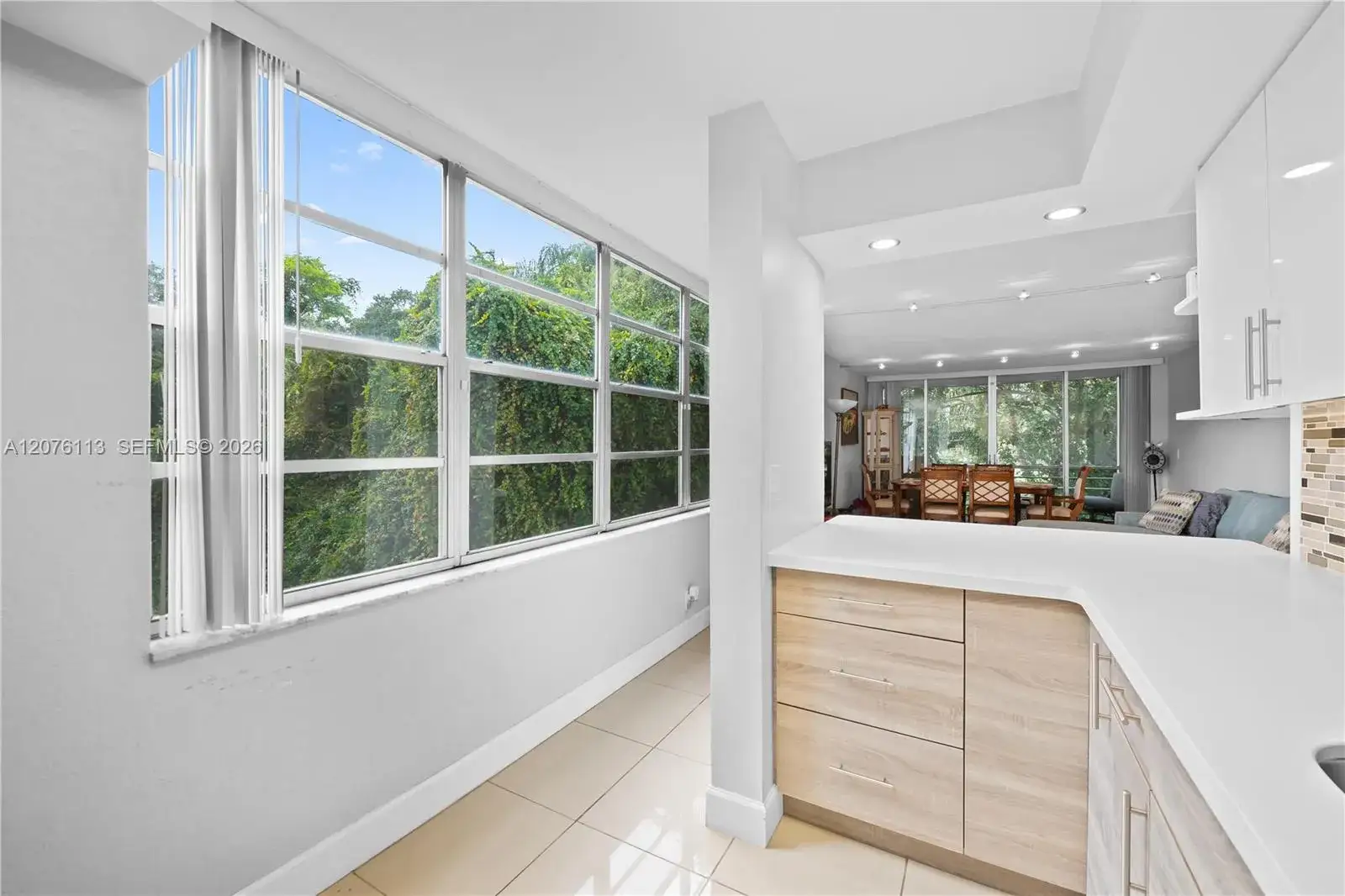 2 bedroom 2 bath Residential for sale at 9400 Live Oak Pl # 305, Davie FL 33324