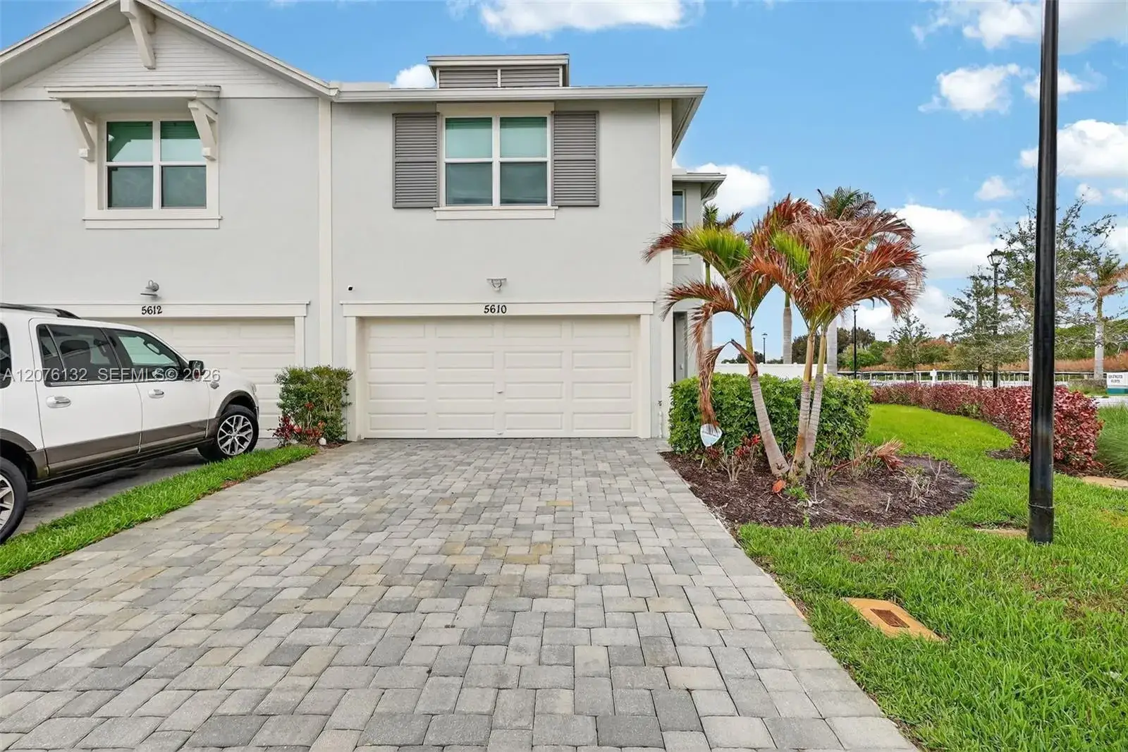 3 bedroom 2 bath Residential for sale at 5610 SE Edgewater Cir, Stuart FL 34997
