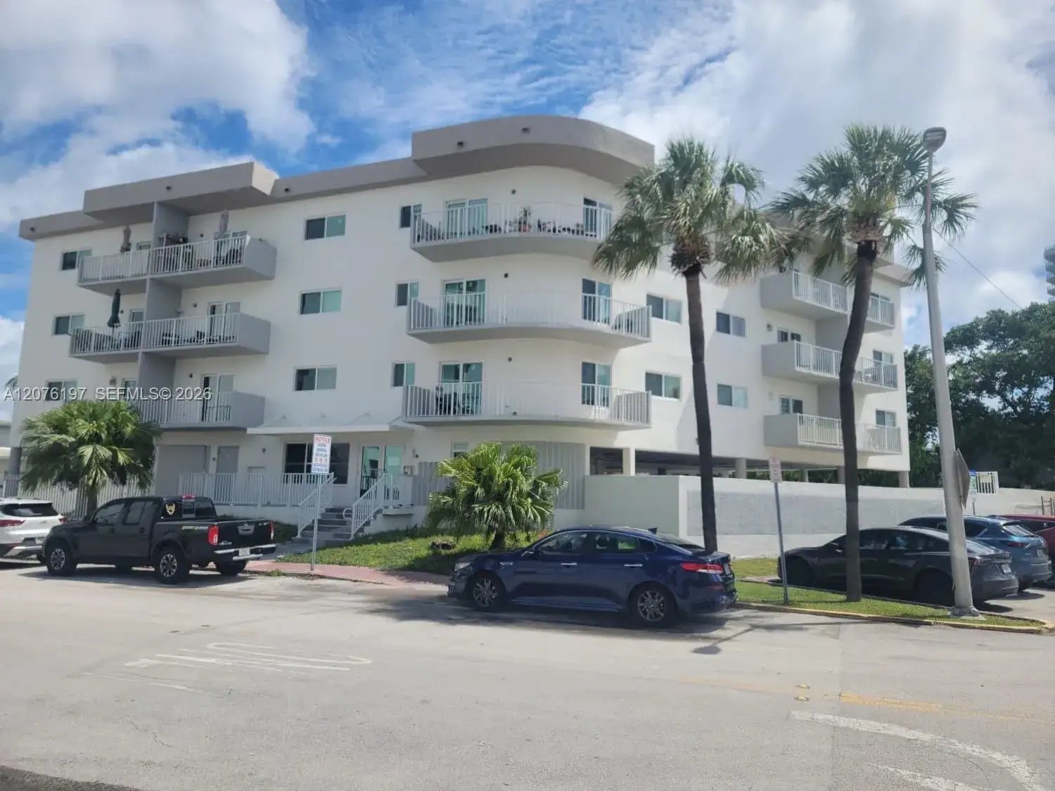 1 bedroom 1 bath Residential Lease for rent at 7125 Bonita Dr # 402, Miami Beach FL 33141