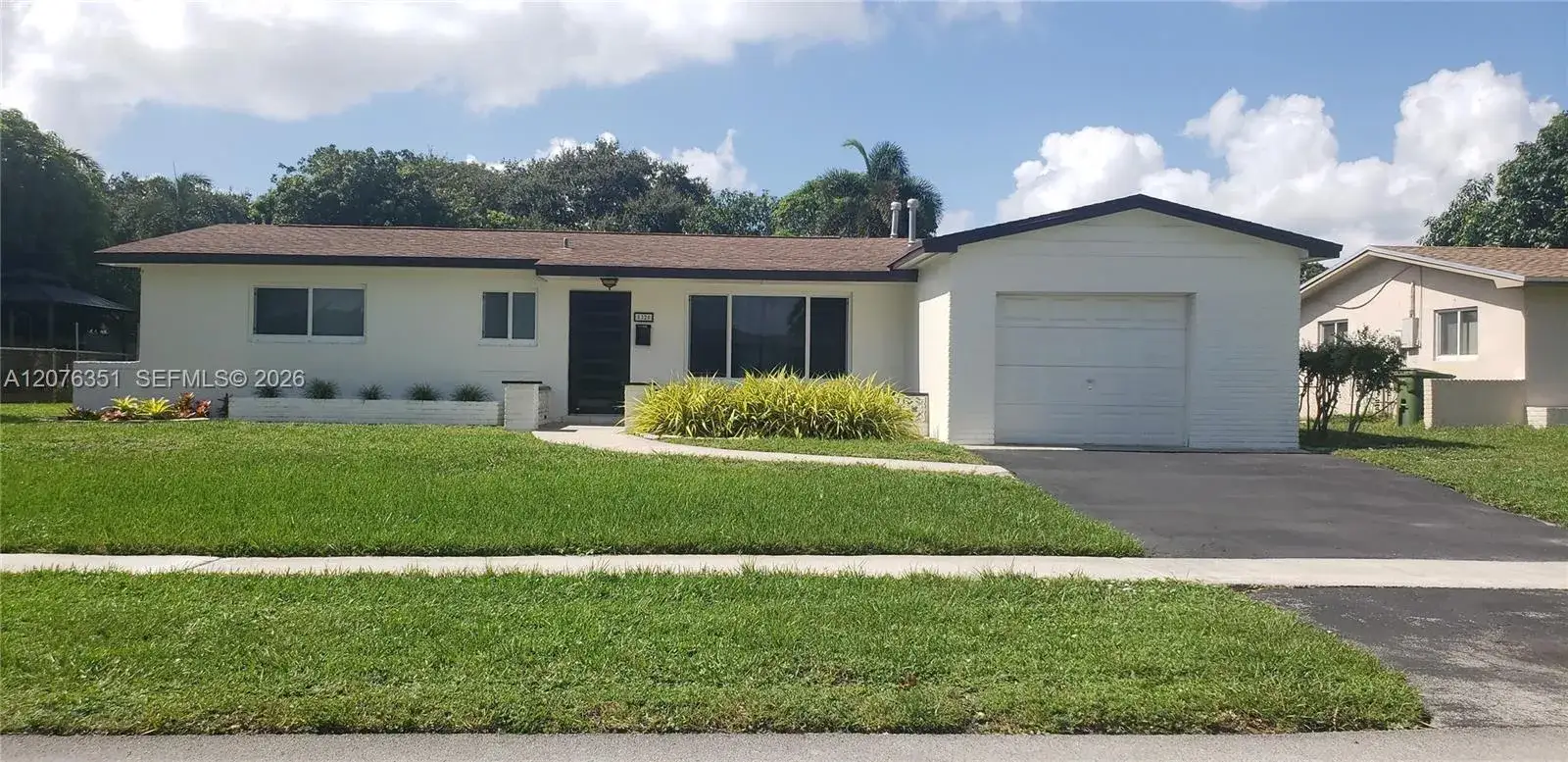 3 bedroom 2 bath Residential for sale at 8320 NW 24th Ct, Pembroke Pines FL 33024
