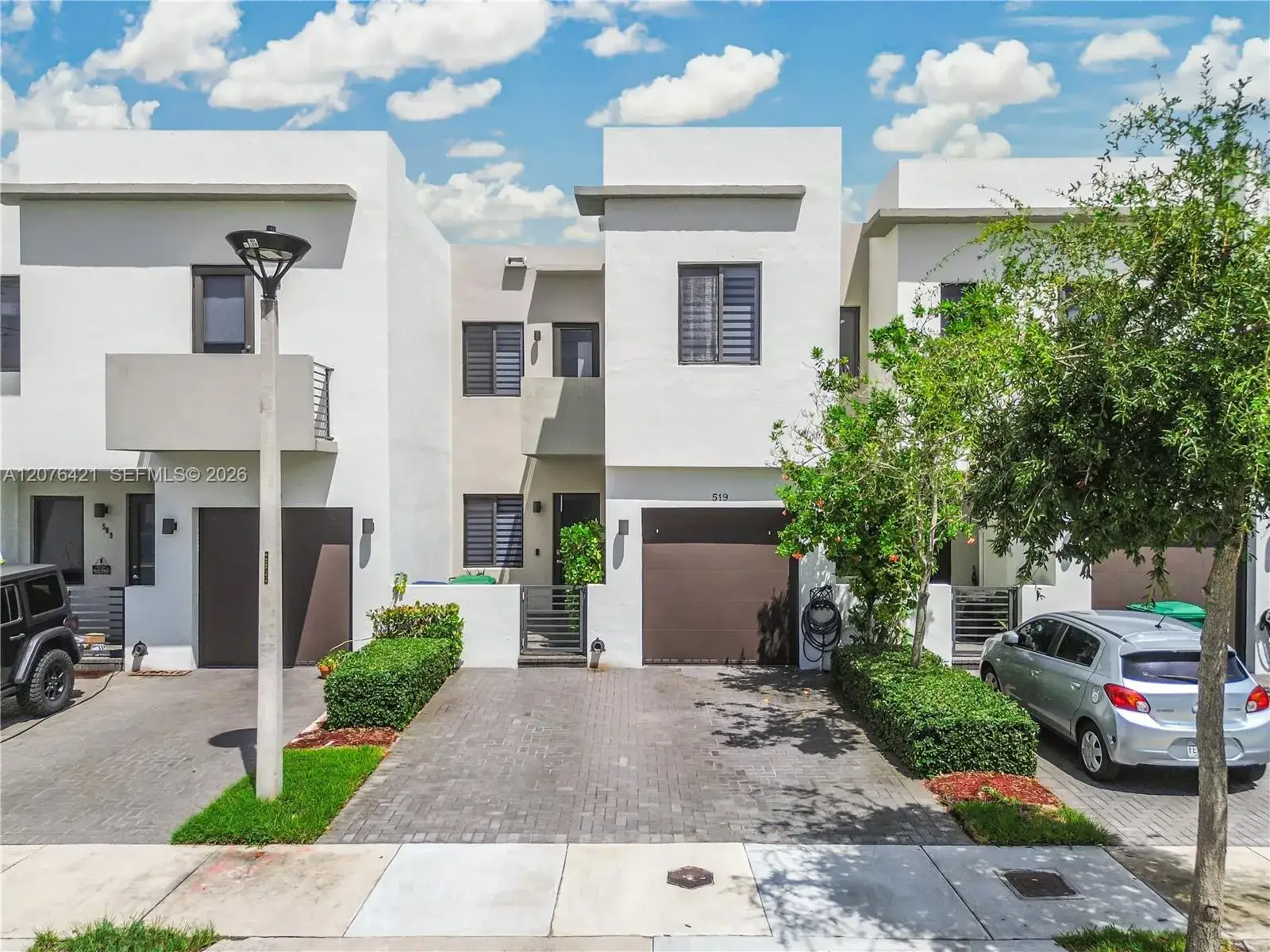 3 bedroom 2 bath Residential for sale at 519 SW 91st Pl, Miami FL 33174
